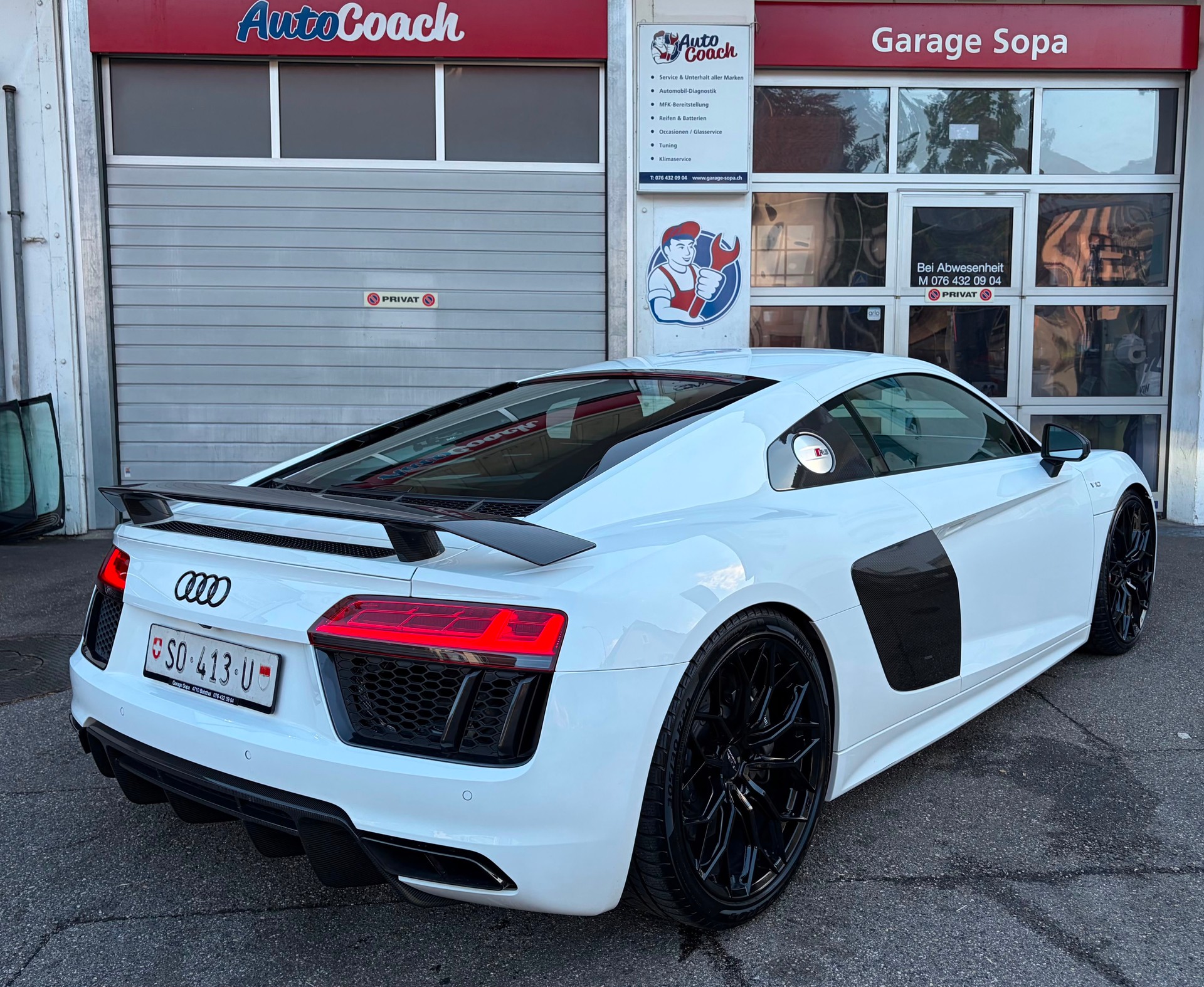 AUDI R8 Coupé 5.2 plus S-Tronic-image-5
