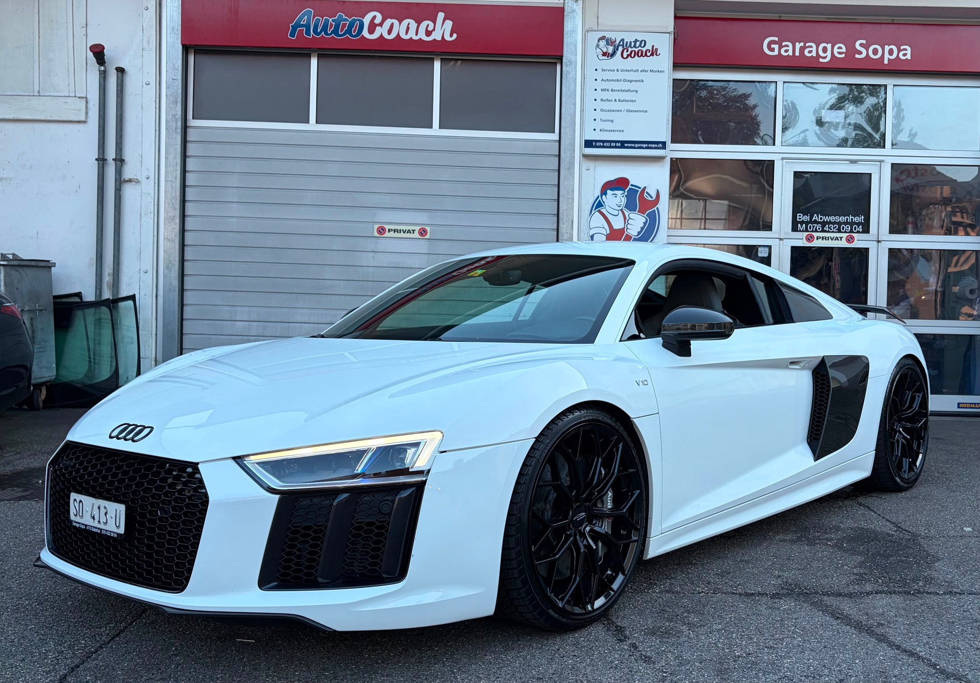 AUDI R8 Coupé 5.2 plus S-Tronic-image-1