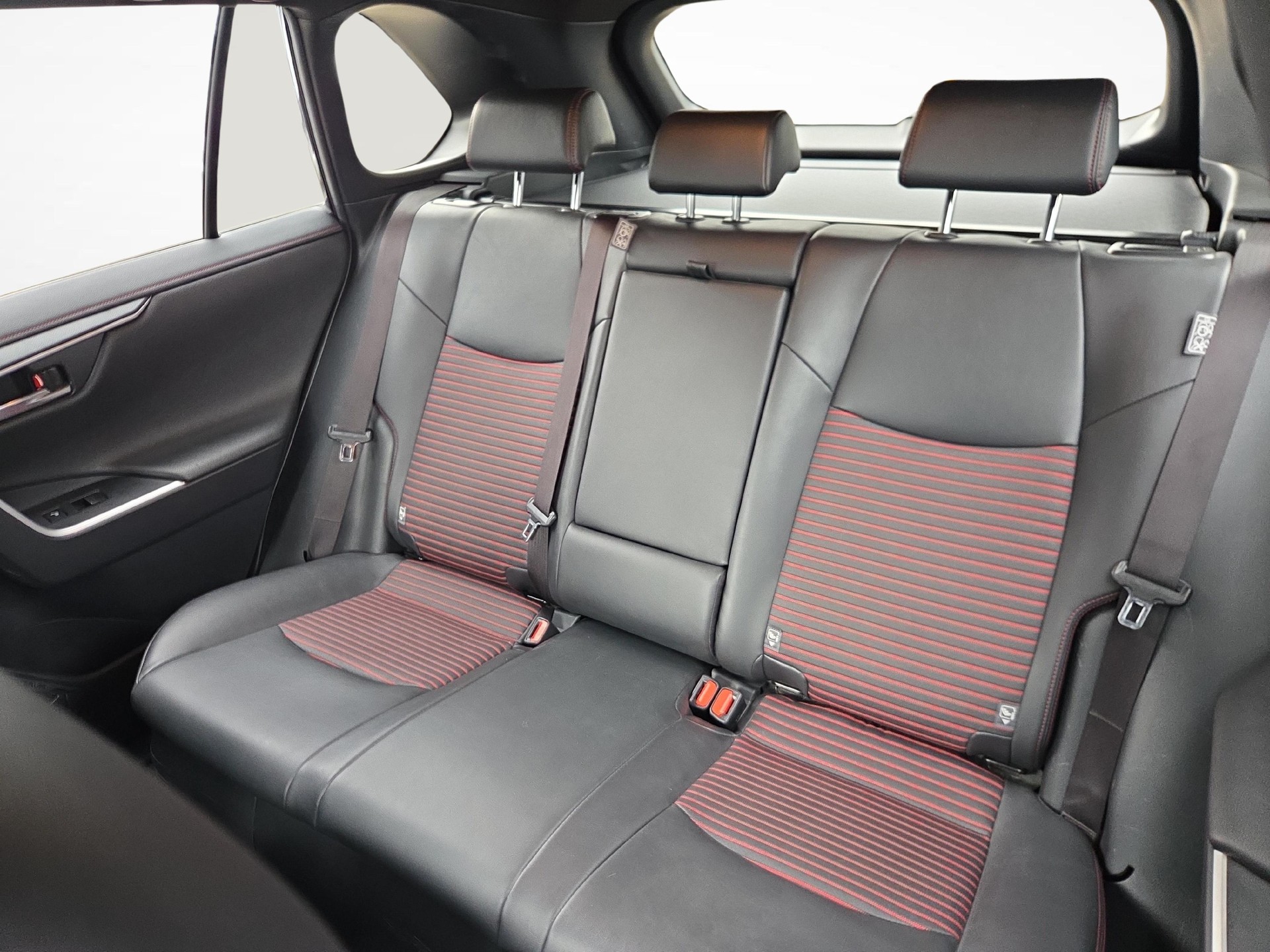 TOYOTA RAV4 2.5 Plug-In-Hybrid Premium-image-10