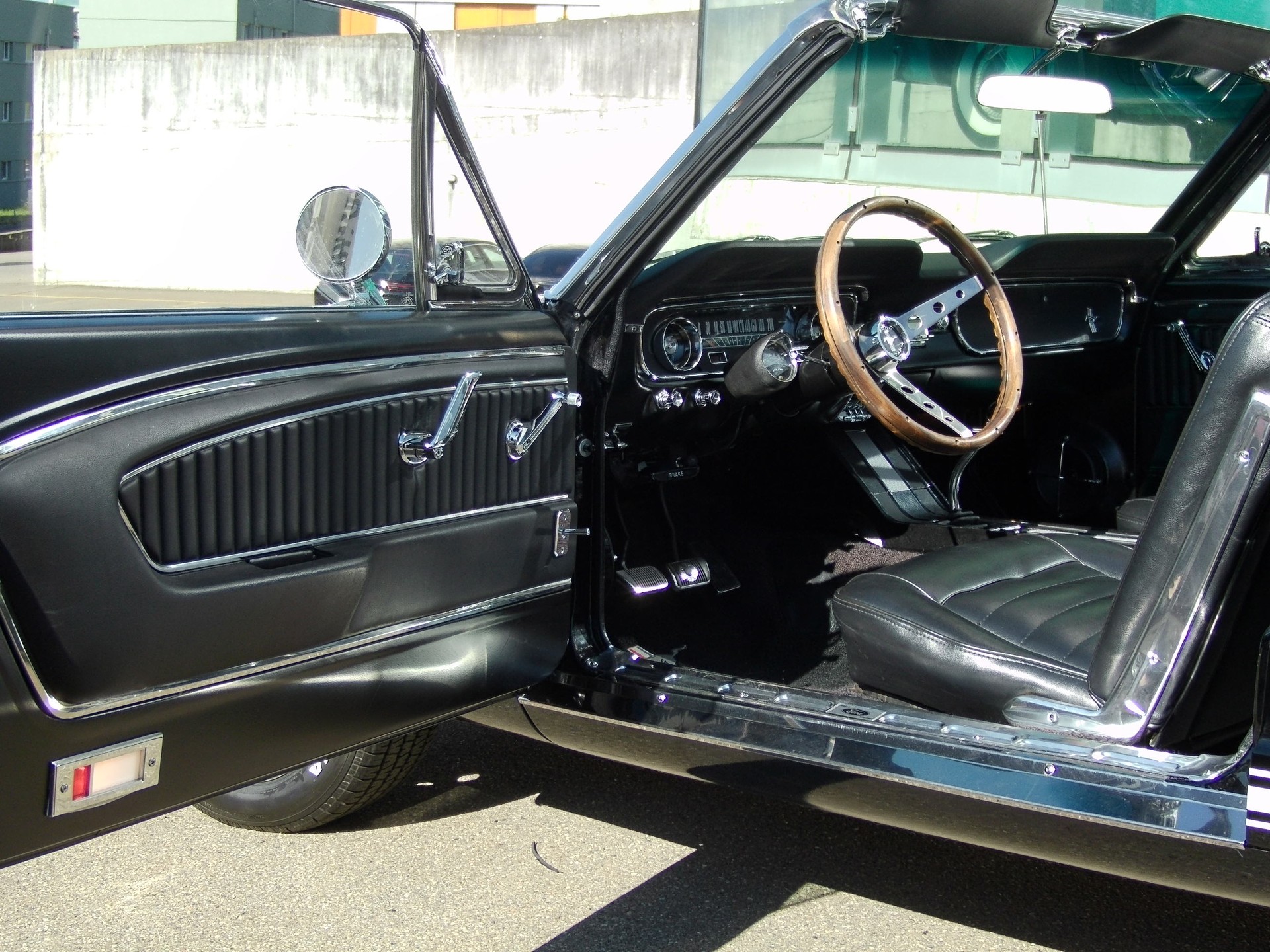 FORD MUSTANG-image-10