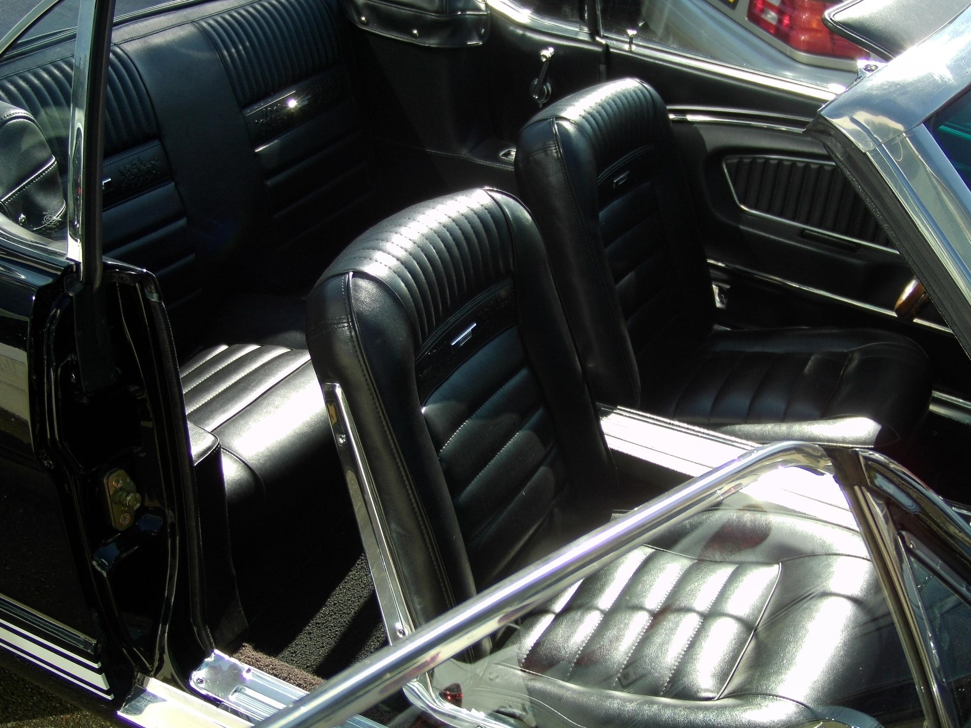 FORD MUSTANG-image-11