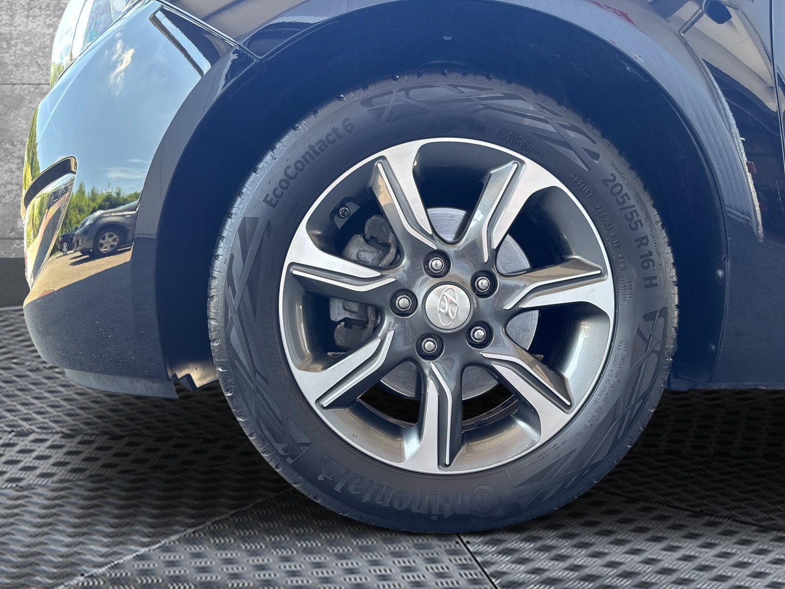 HYUNDAI iX20 1.6 Amplia Automatic-image-6