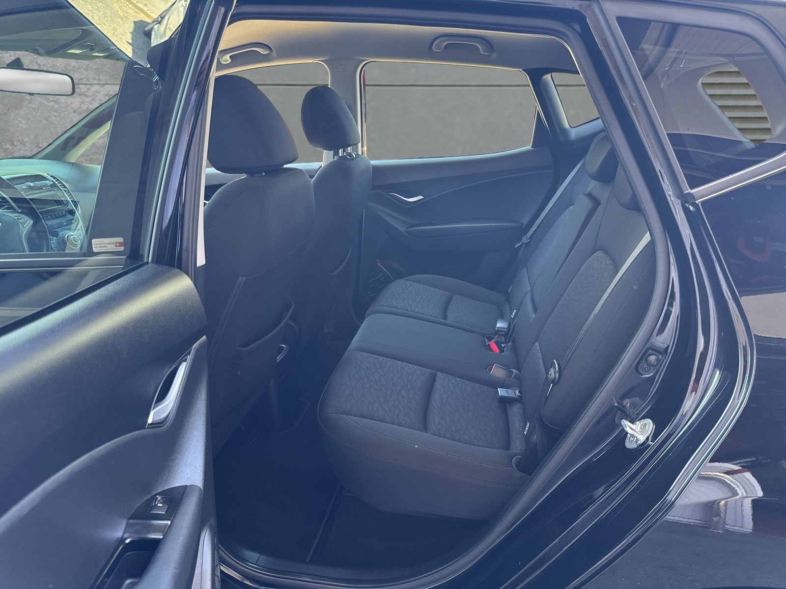 HYUNDAI iX20 1.6 Amplia Automatic-image-9