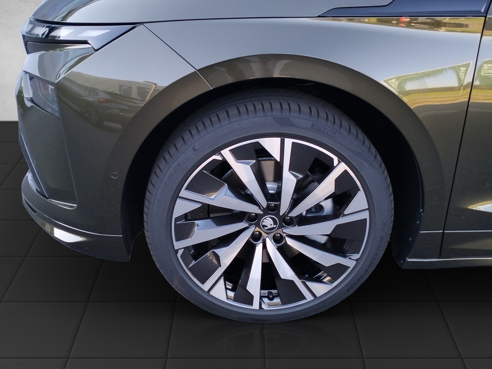 SKODA Enyaq 85 Sportline-image-12