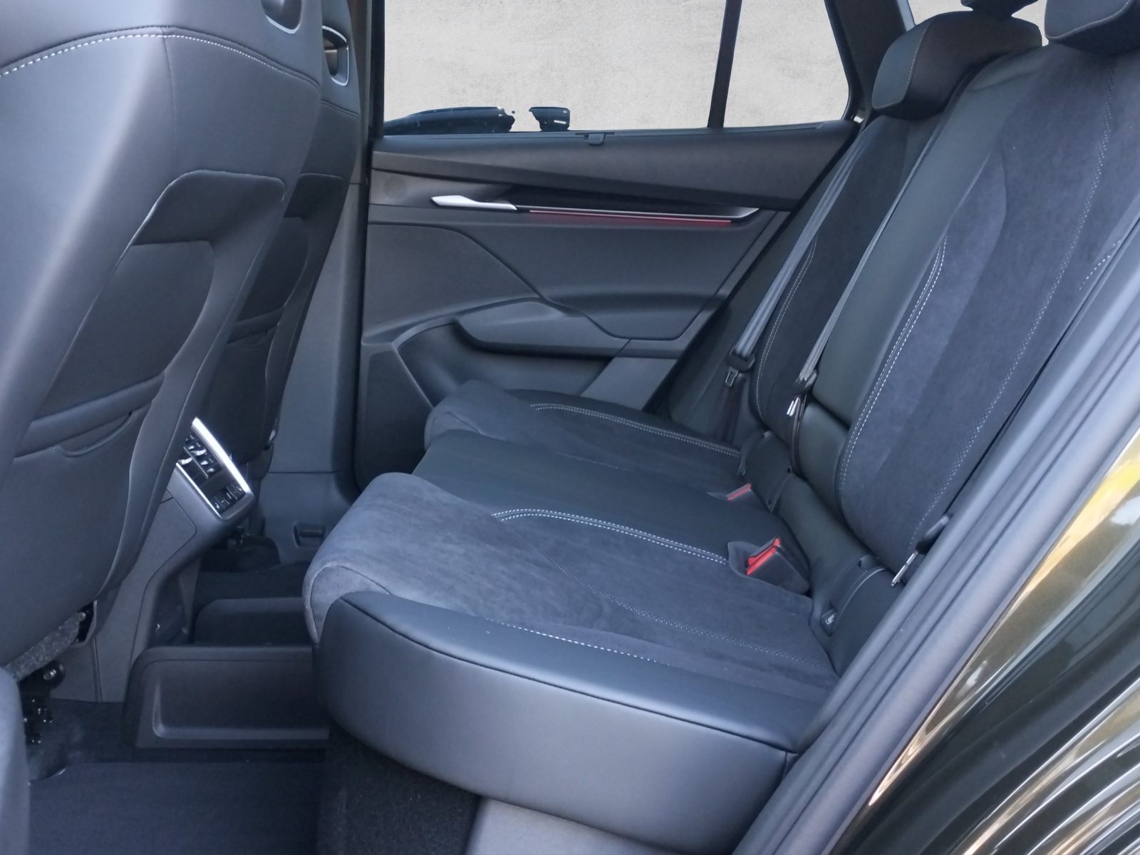 SKODA Enyaq 85 Sportline-image-9