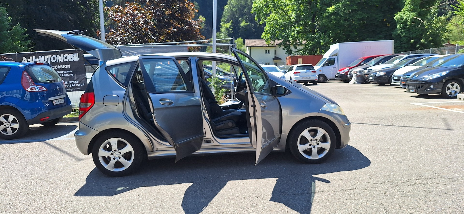 MERCEDES-BENZ A 200 Avantgarde-image-19