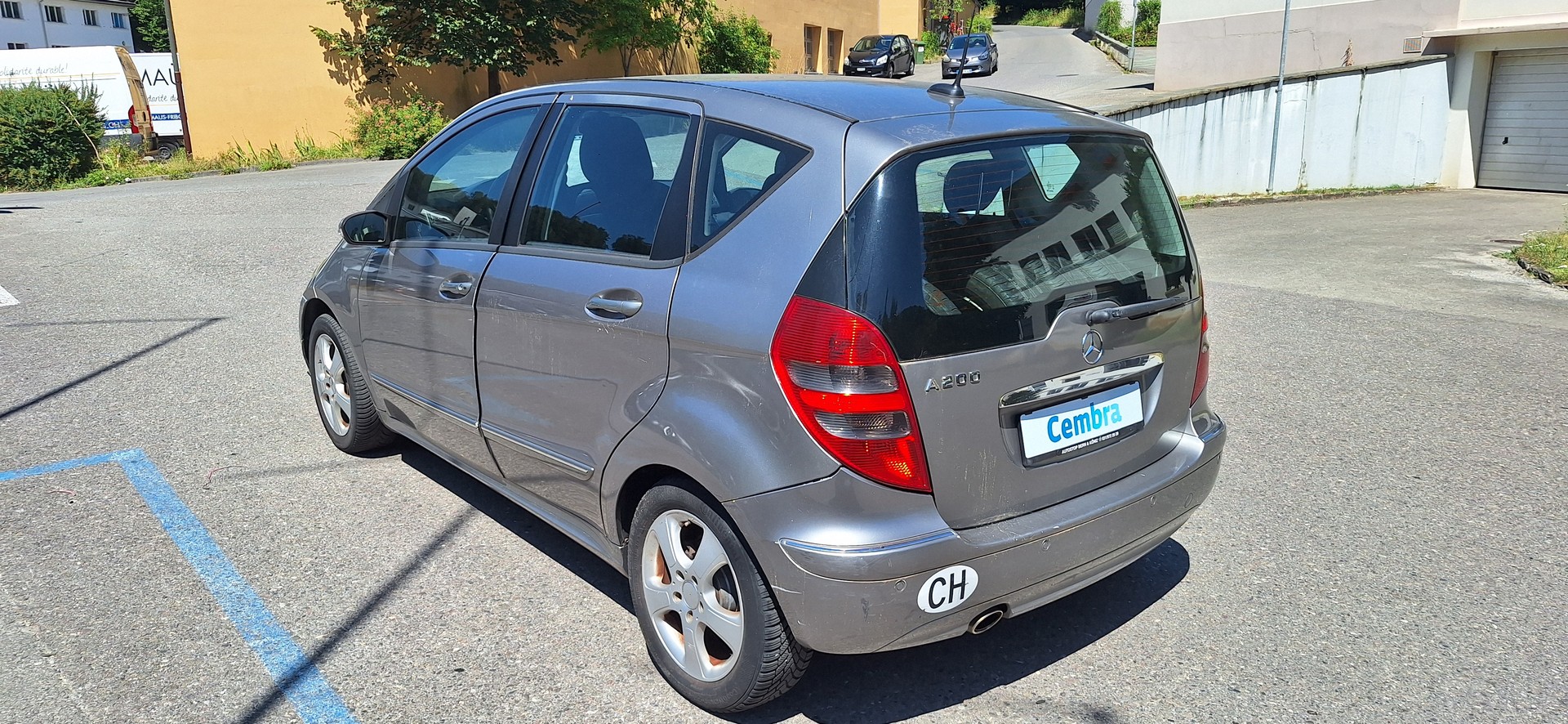 MERCEDES-BENZ A 200 Avantgarde-image-3