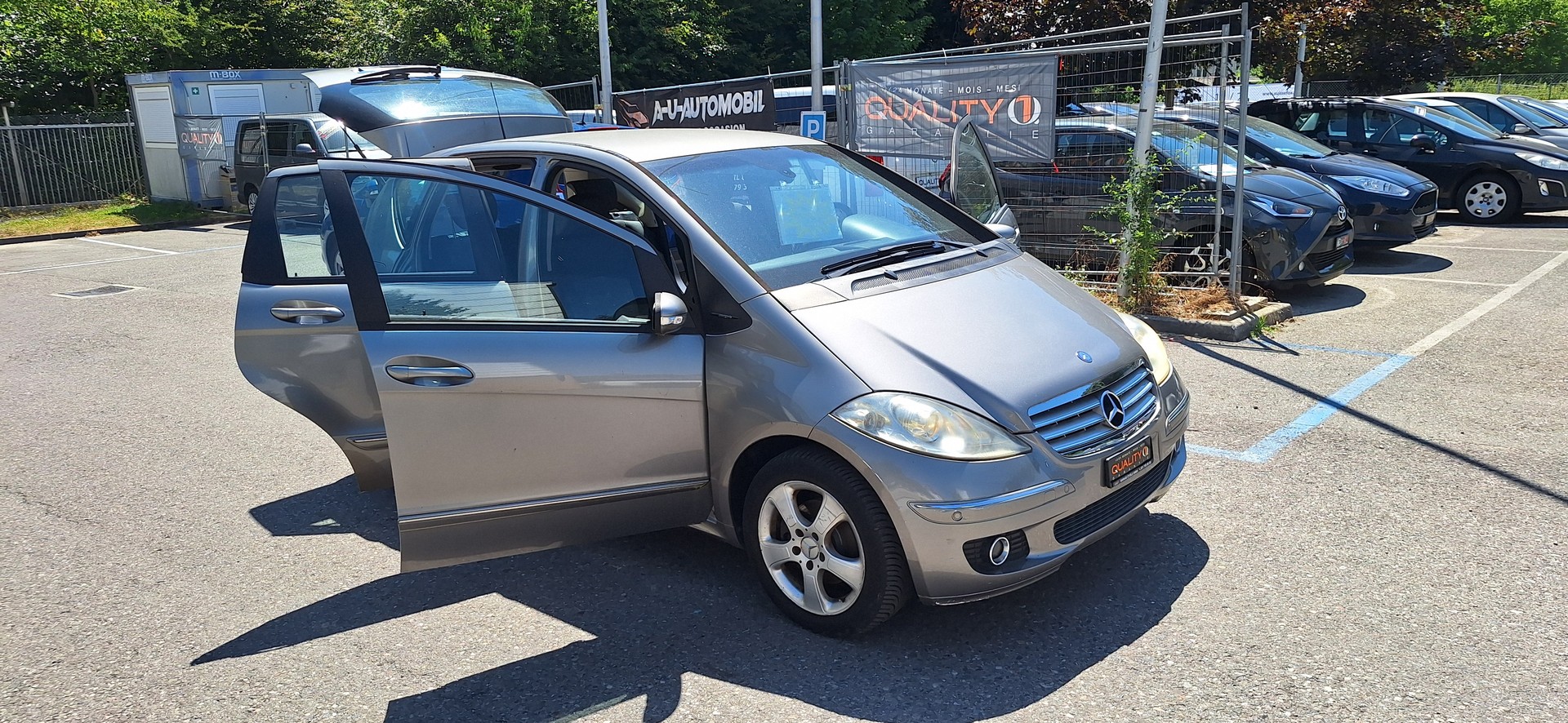 MERCEDES-BENZ A 200 Avantgarde-image-20
