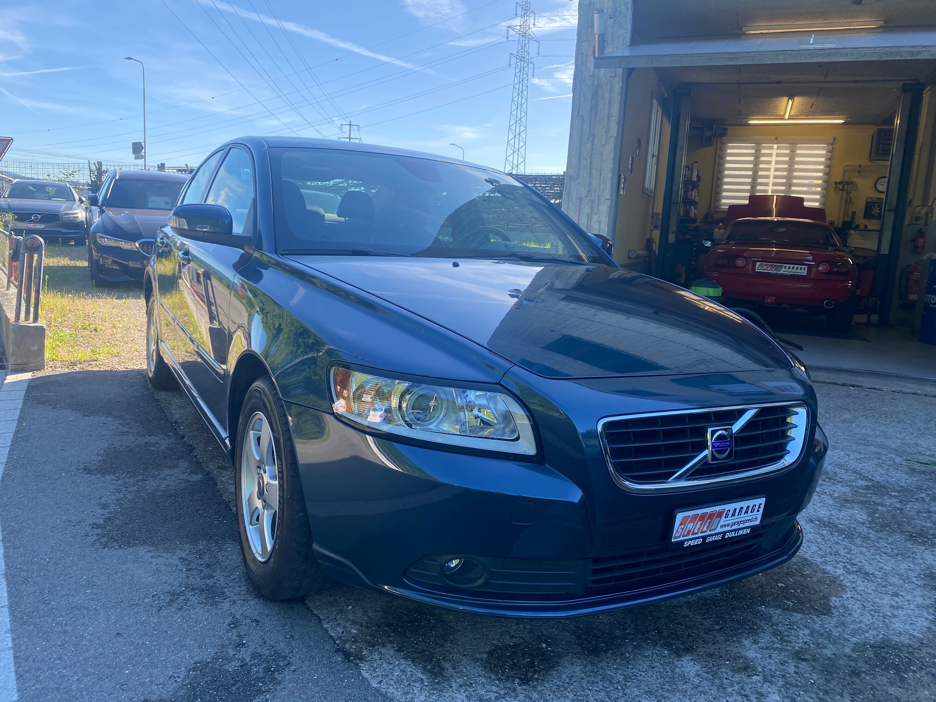 VOLVO S40 1.6 Momentum-image-0
