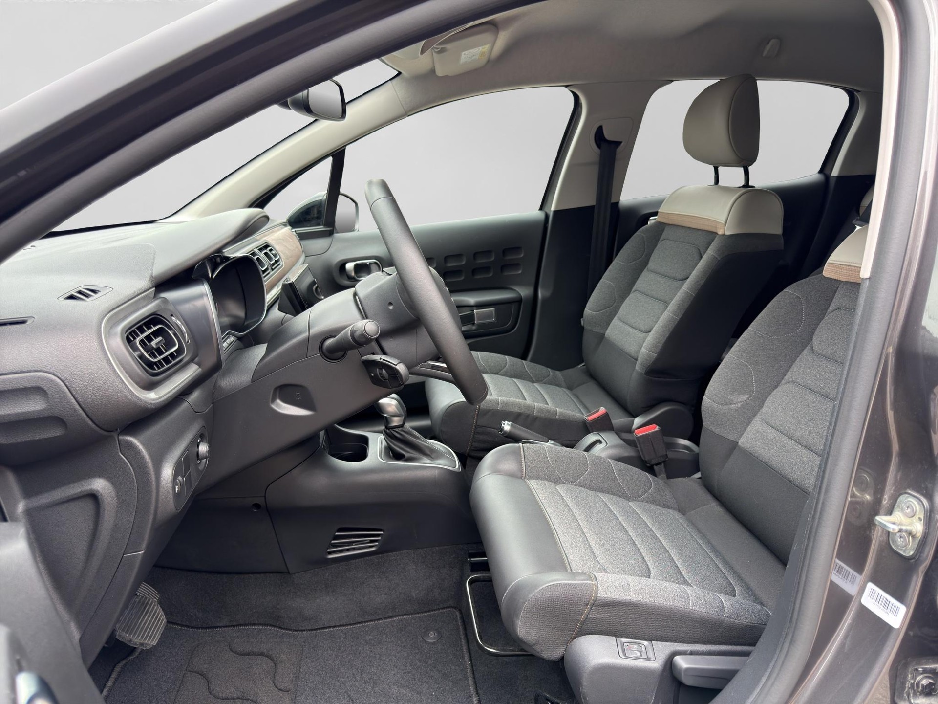 CITROEN C3 1.2 PureTech Swiss Edition+-image-3