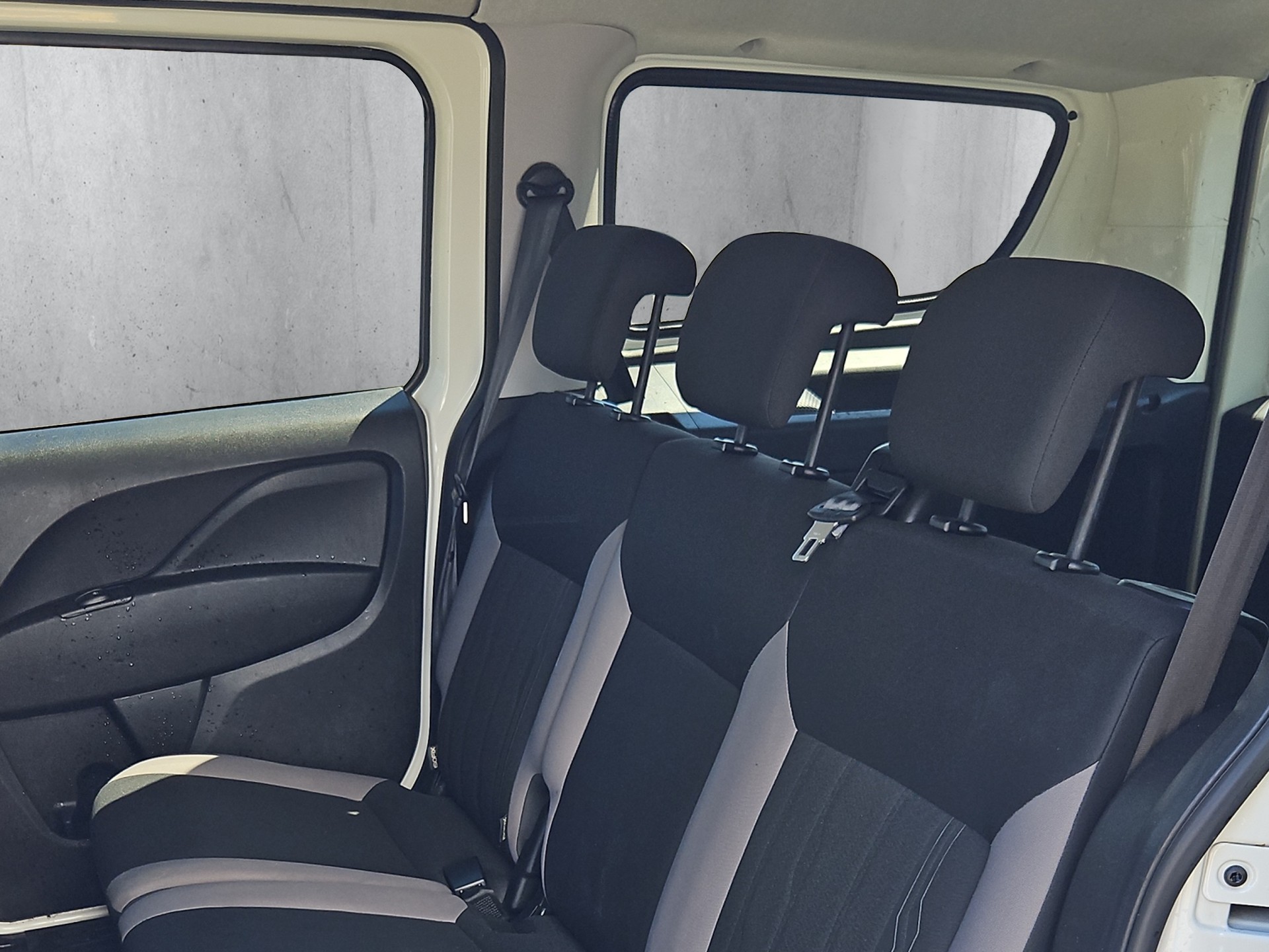 FIAT Doblò 1.6 Multijet Kombi Swiss Max-image-13
