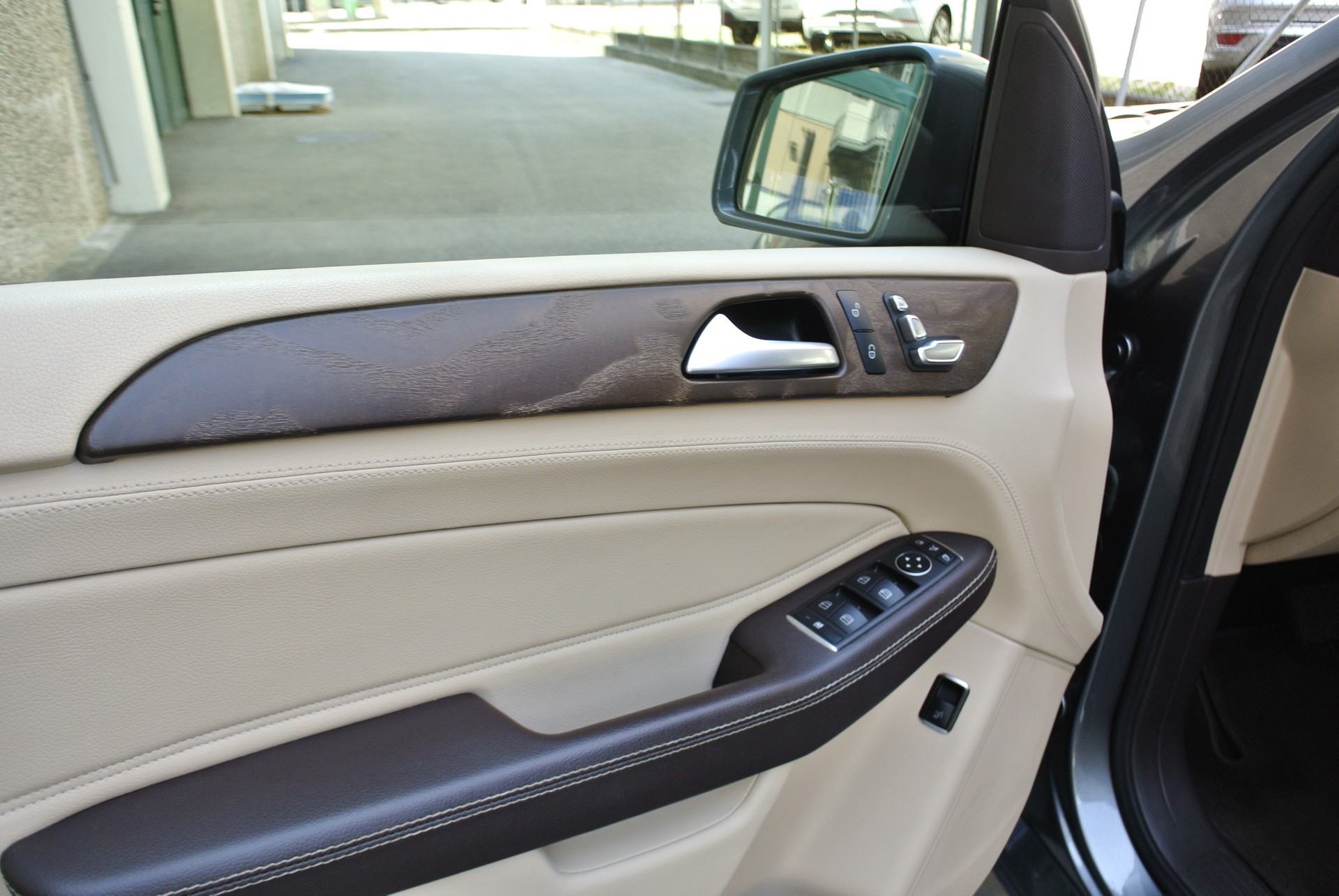 MERCEDES-BENZ GLE 350 d 4Matic 9G-Tronic-image-13