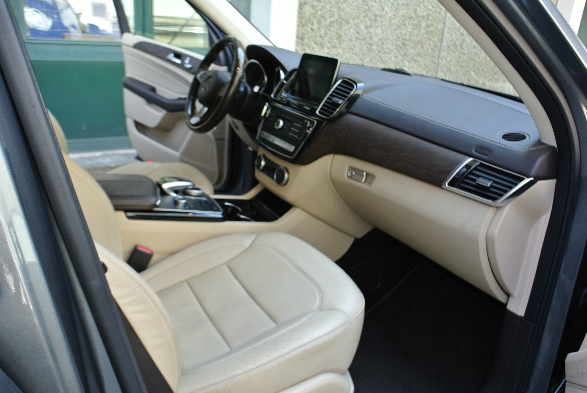 MERCEDES-BENZ GLE 350 d 4Matic 9G-Tronic-image-18