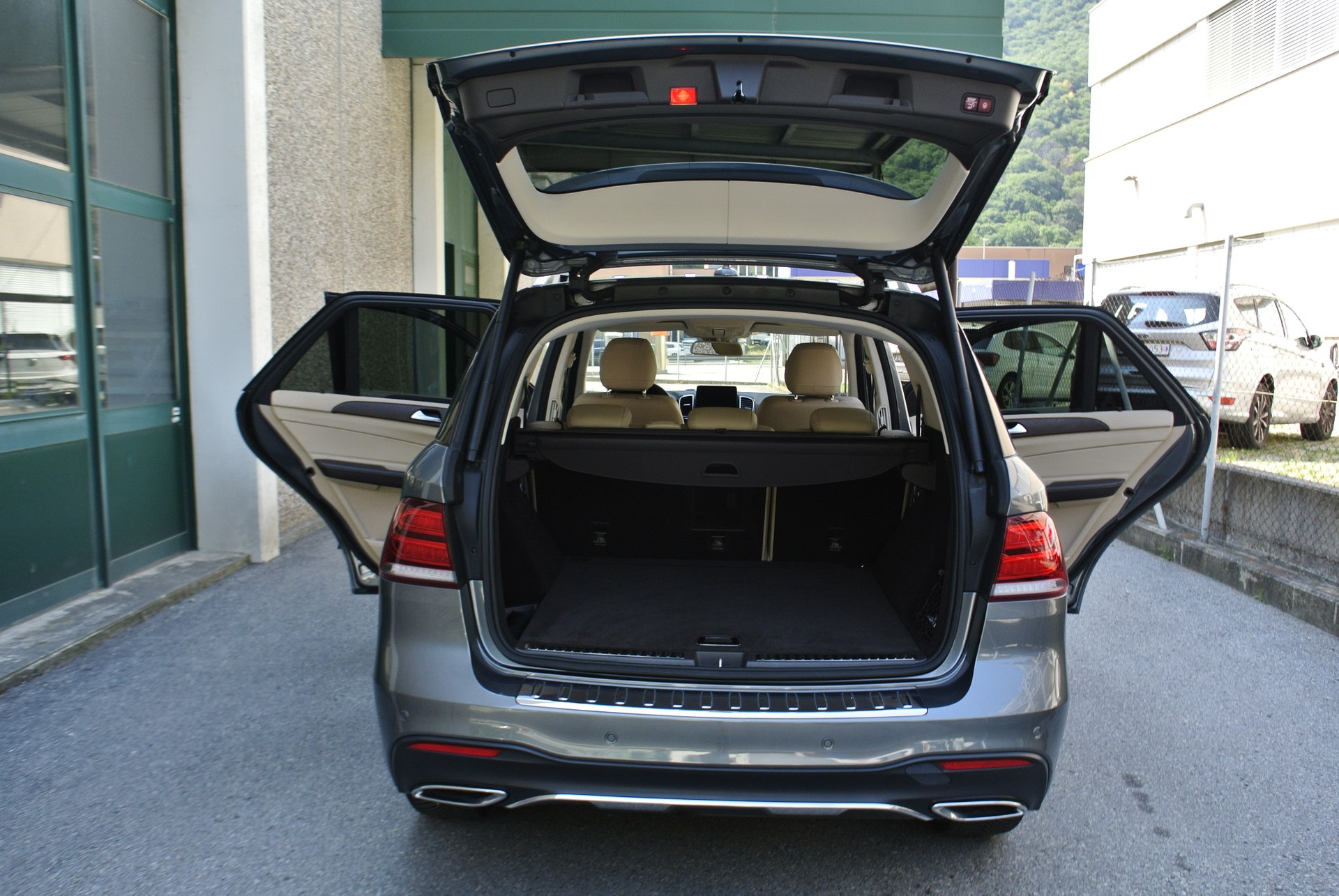 MERCEDES-BENZ GLE 350 d 4Matic 9G-Tronic-image-20