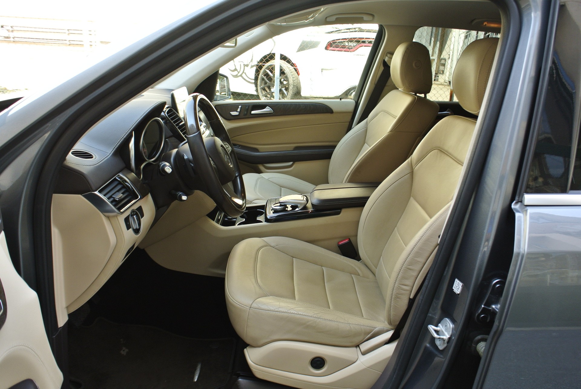 MERCEDES-BENZ GLE 350 d 4Matic 9G-Tronic-image-12