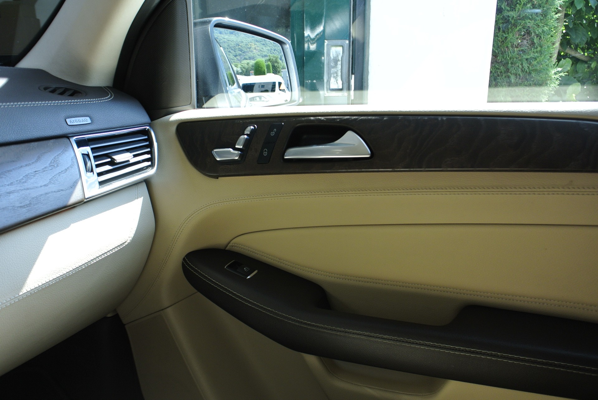 MERCEDES-BENZ GLE 350 d 4Matic 9G-Tronic-image-29