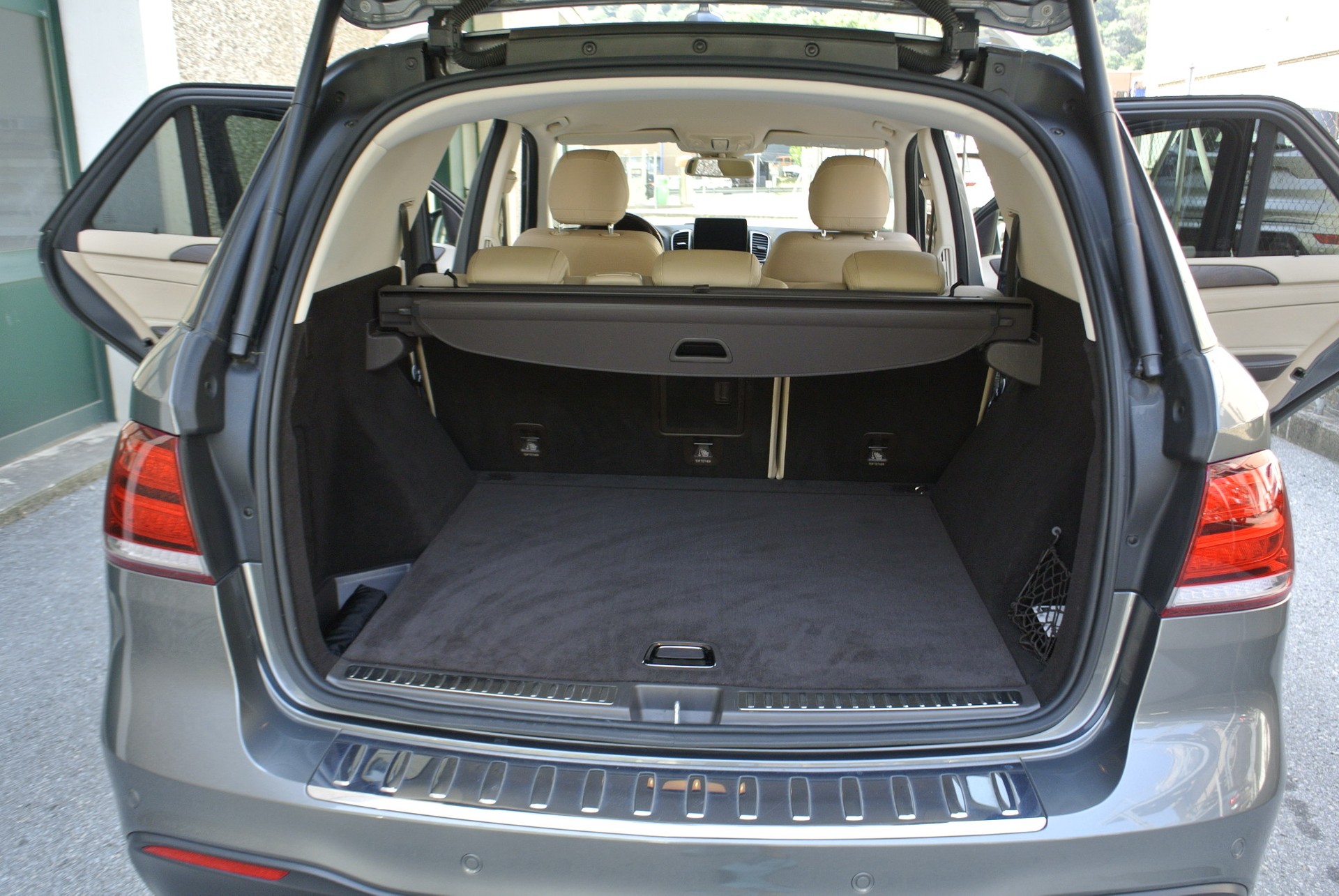 MERCEDES-BENZ GLE 350 d 4Matic 9G-Tronic-image-19