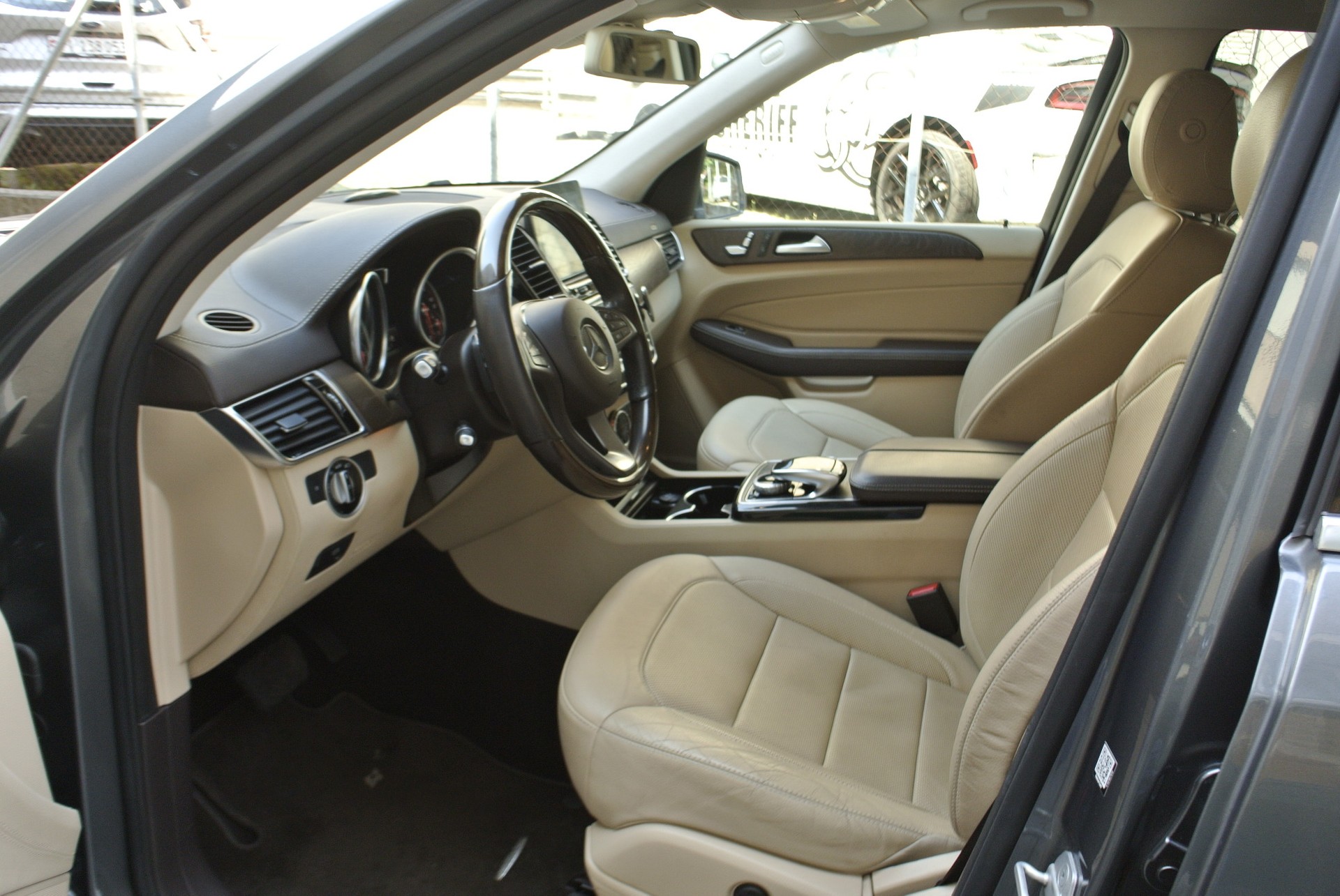 MERCEDES-BENZ GLE 350 d 4Matic 9G-Tronic-image-11