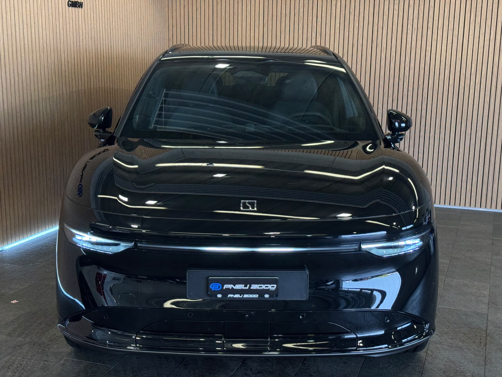 ZEEKR 7X 100kWh Privilege AWD *5Jahre/200'000km Werksgarantie*-showroom-element-1