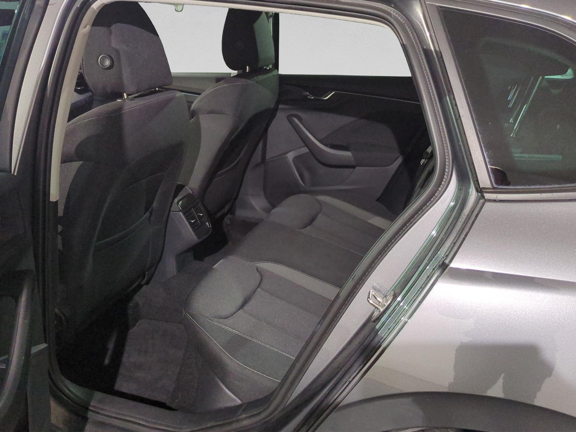 SKODA Scala 1.5 TSI ACT Tour DSG-image-14