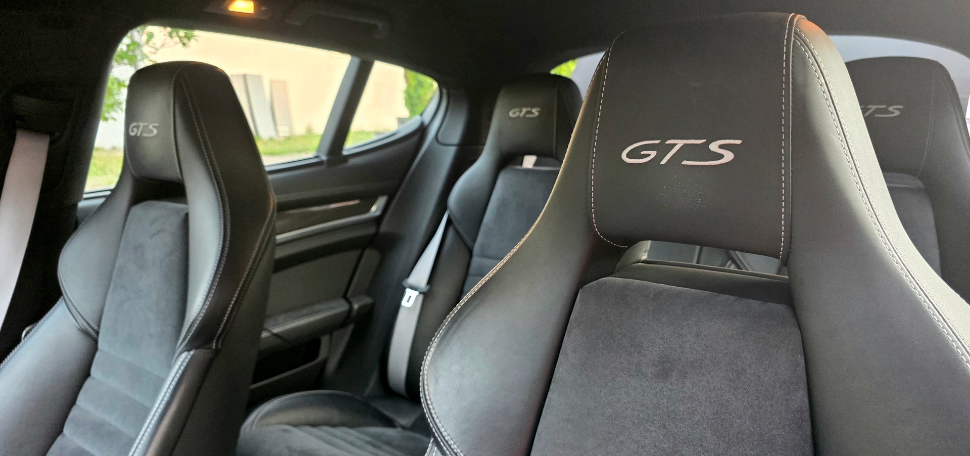 PORSCHE Panamera GTS 4.8 PDK-image-8