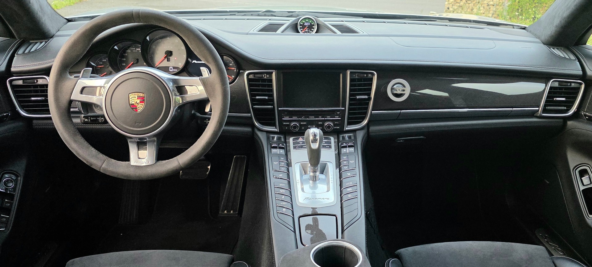 PORSCHE Panamera GTS 4.8 PDK-image-11
