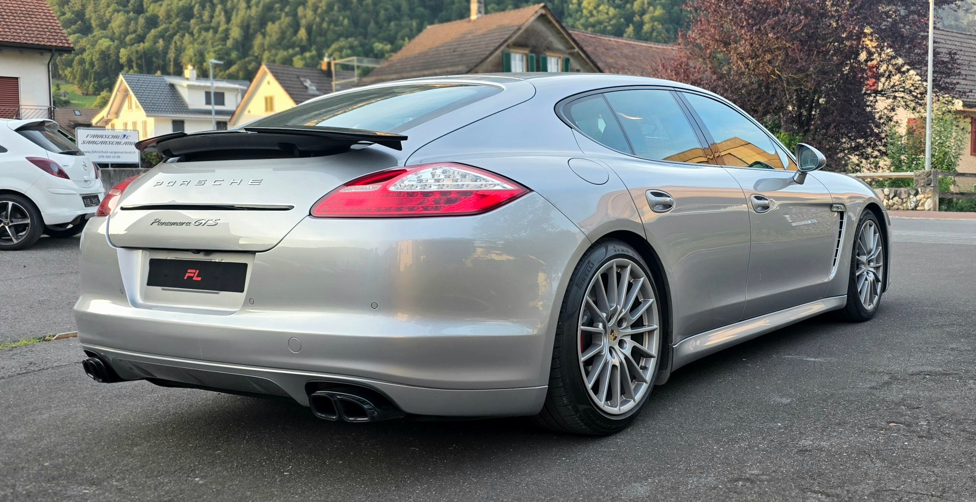 PORSCHE Panamera GTS 4.8 PDK-image-5