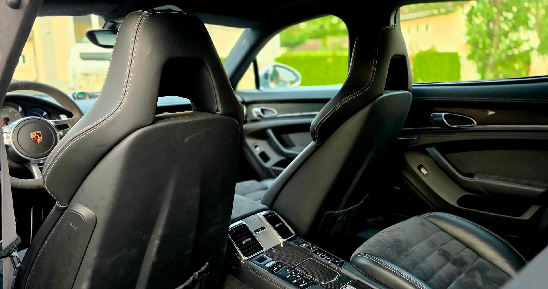 PORSCHE Panamera GTS 4.8 PDK-image-12