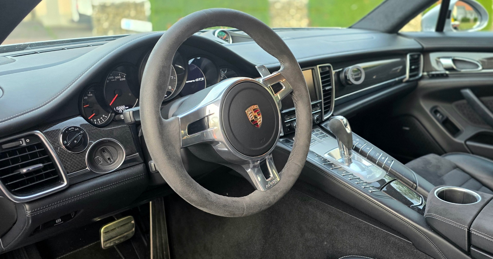 PORSCHE Panamera GTS 4.8 PDK-image-10