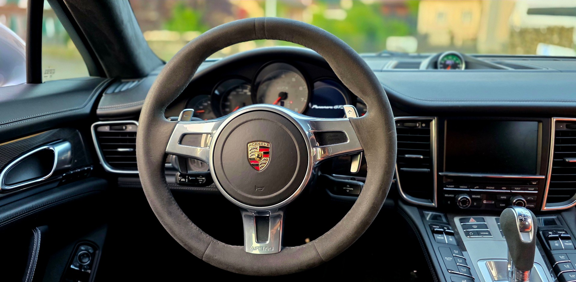 PORSCHE Panamera GTS 4.8 PDK-image-14