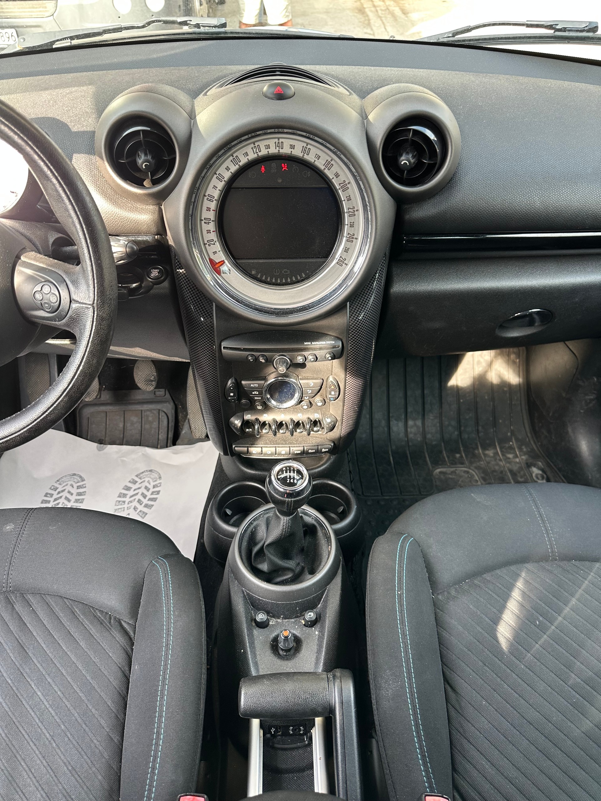 MINI Countryman Cooper D ALL4-image-15