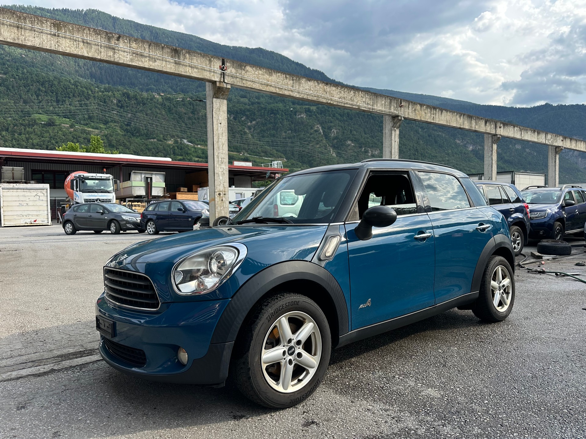 MINI Countryman Cooper D ALL4-image-1