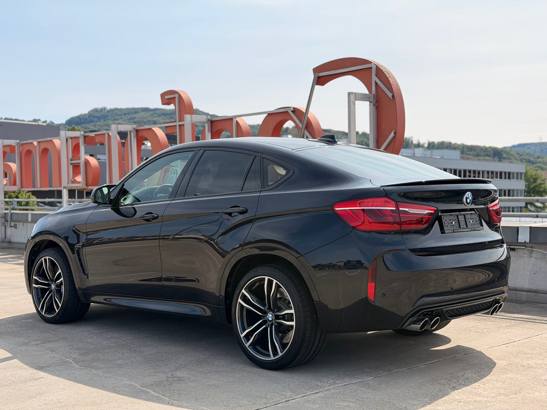 BMW X6M Steptronic Individual * Azurit Schwarz*-image-6