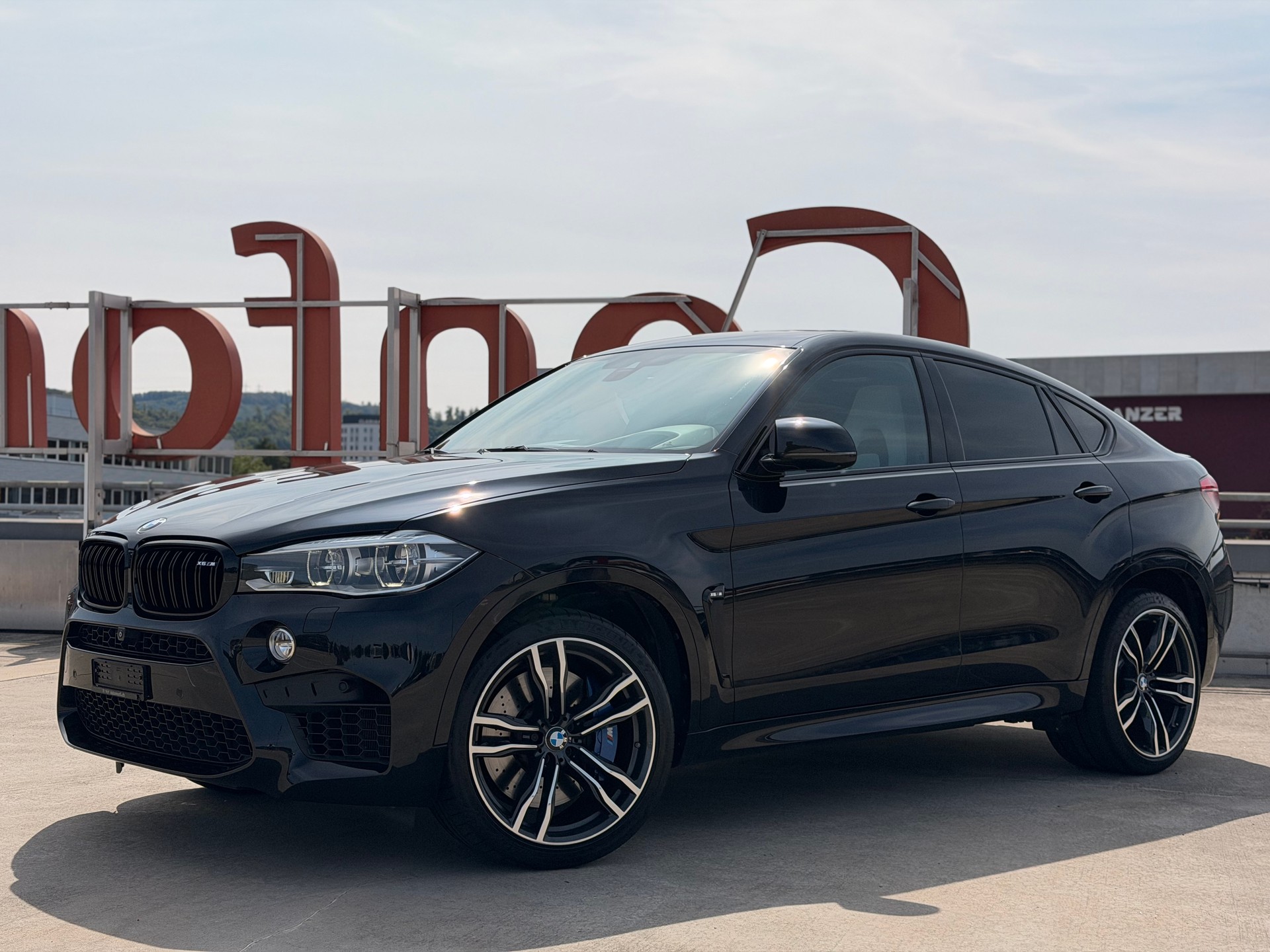 BMW X6M Steptronic Individual * Azurit Schwarz*-image-0