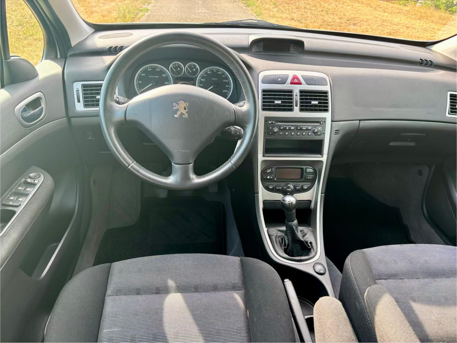 PEUGEOT 307 Break 2.0i-image-5
