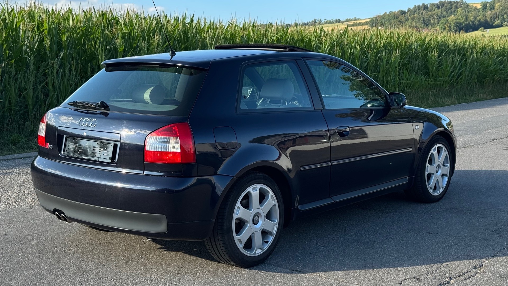 AUDI S3 quattro-image-4