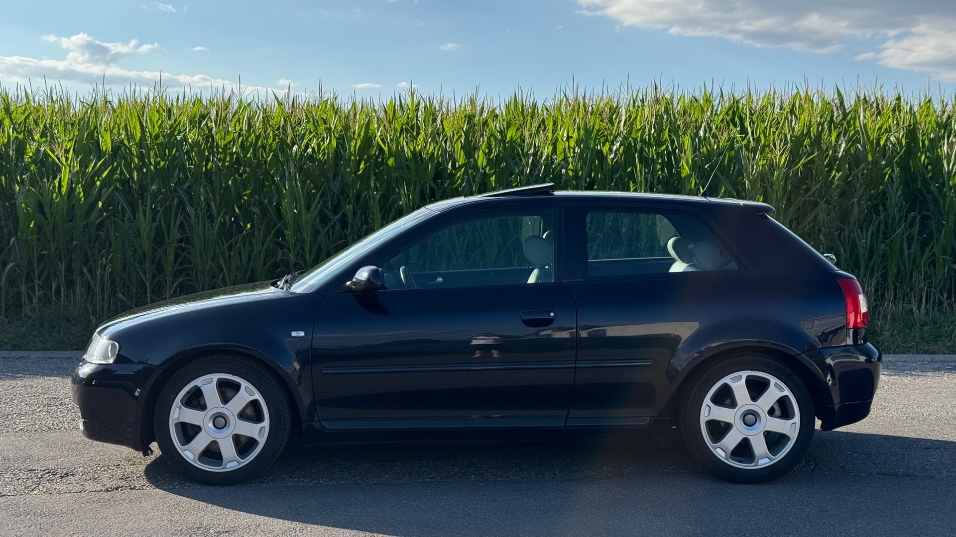 AUDI S3 quattro-image-1