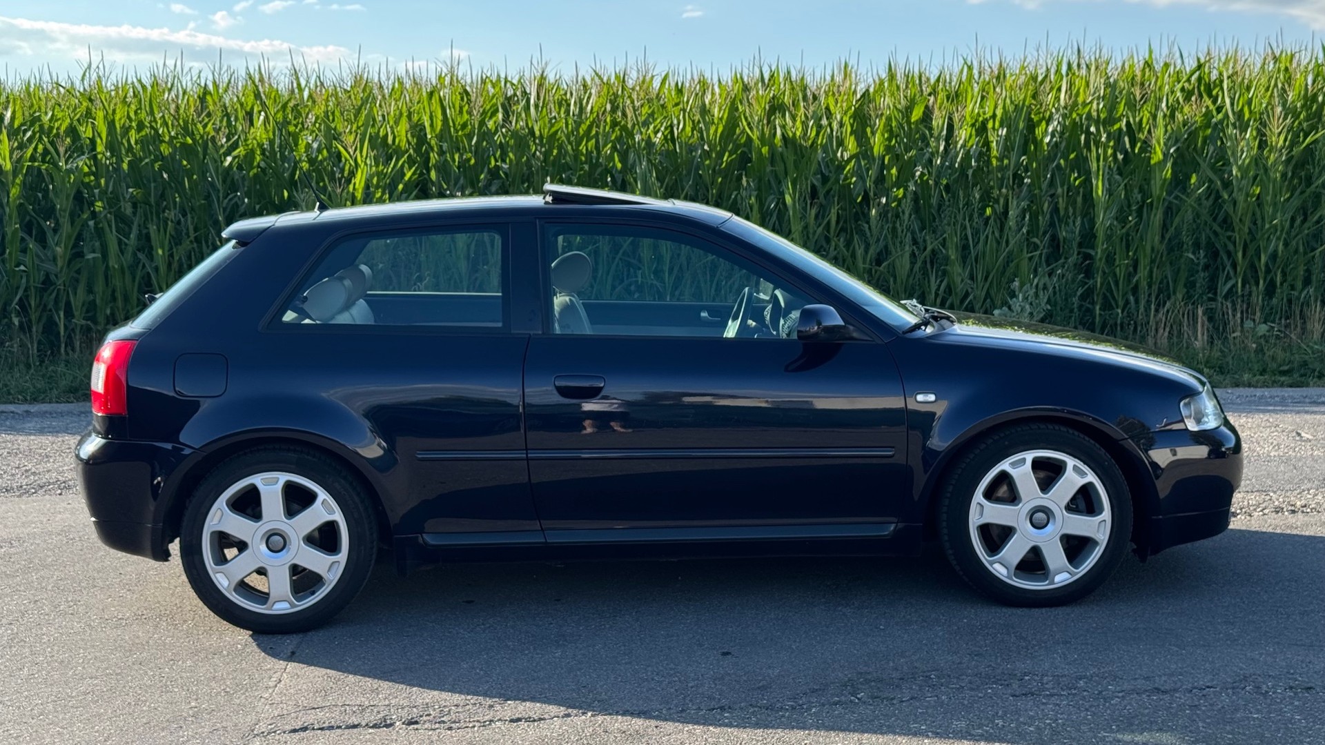 AUDI S3 quattro-image-5