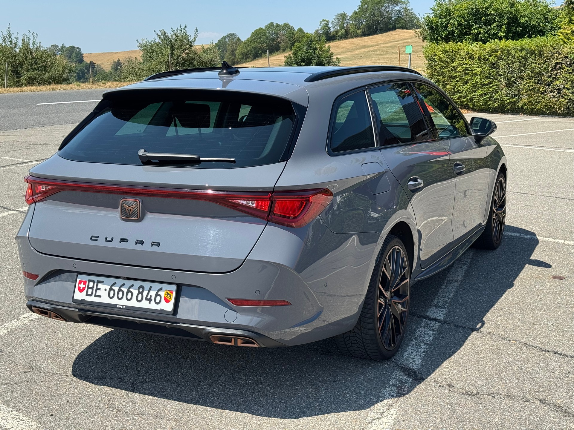 CUPRA 1.4 eHybrid DSG-image-1