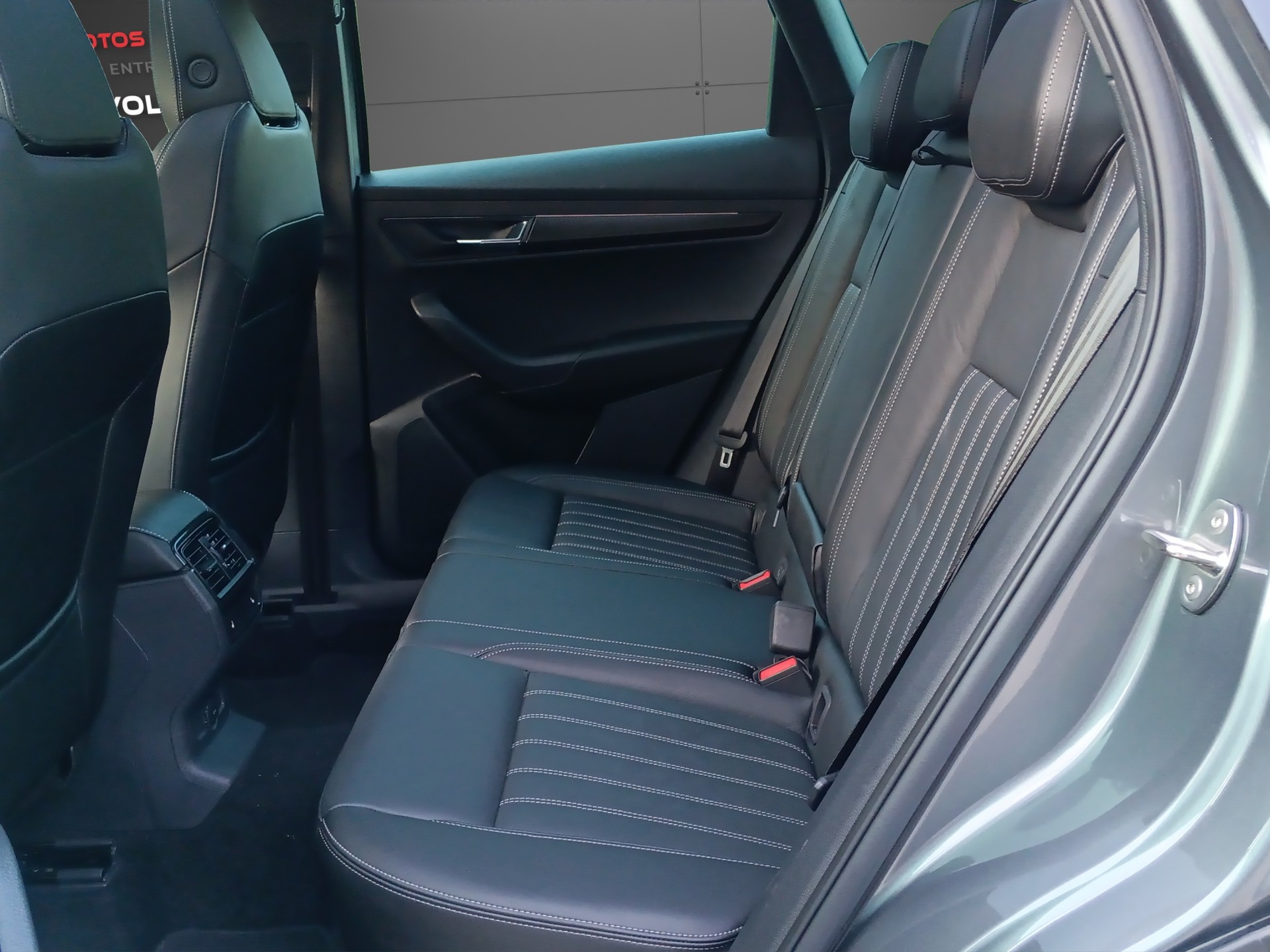 SKODA Karoq 2.0 TSI SportLine 4x4 DSG-image-11