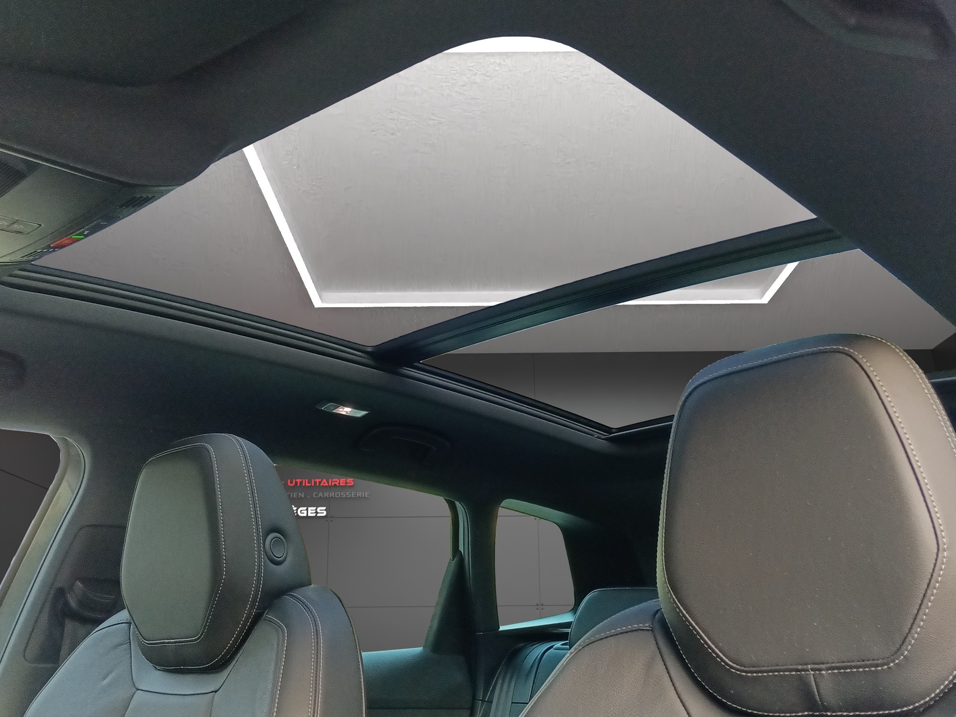 SKODA Karoq 2.0 TSI SportLine 4x4 DSG-image-22