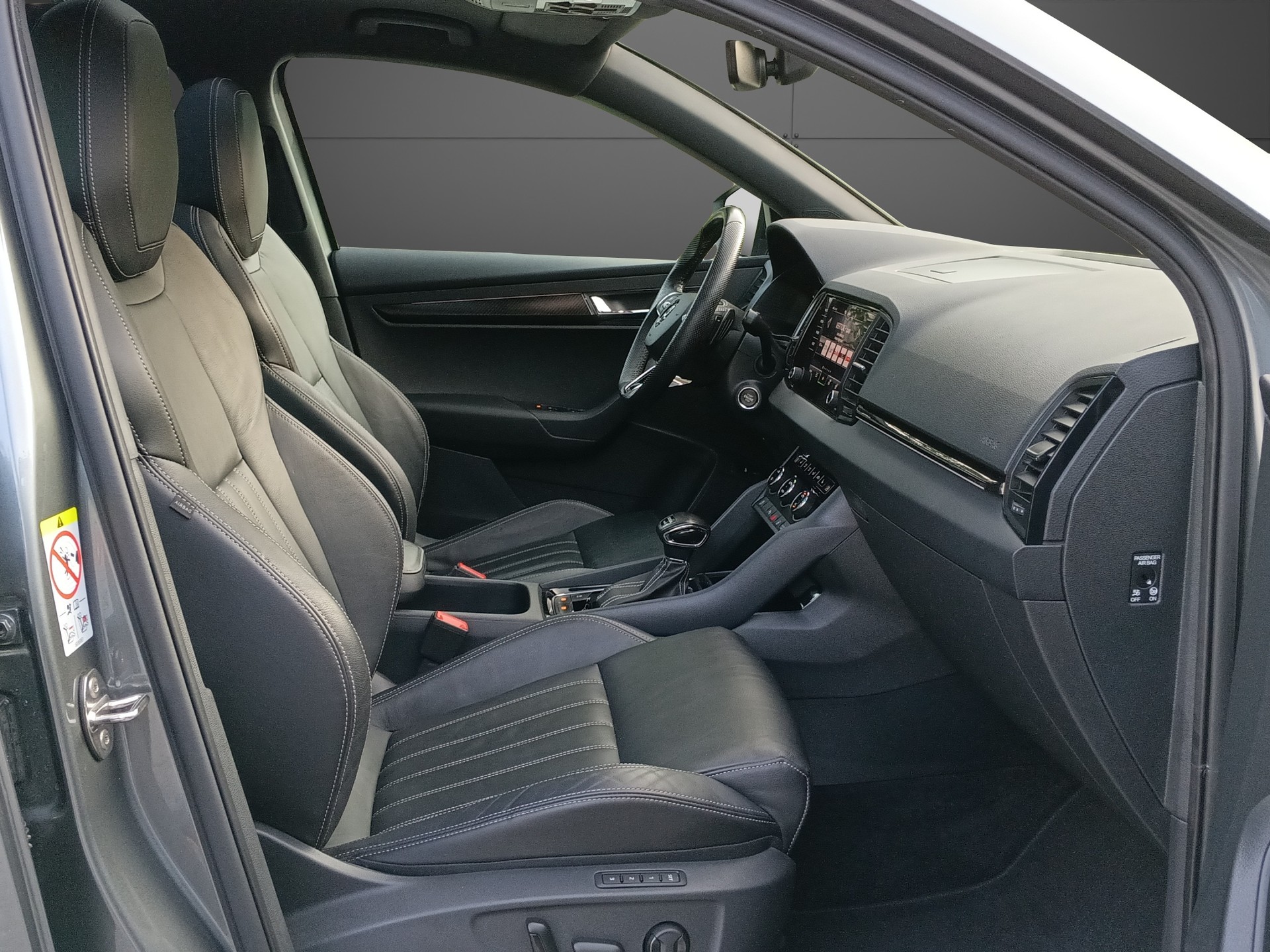 SKODA Karoq 2.0 TSI SportLine 4x4 DSG-image-15