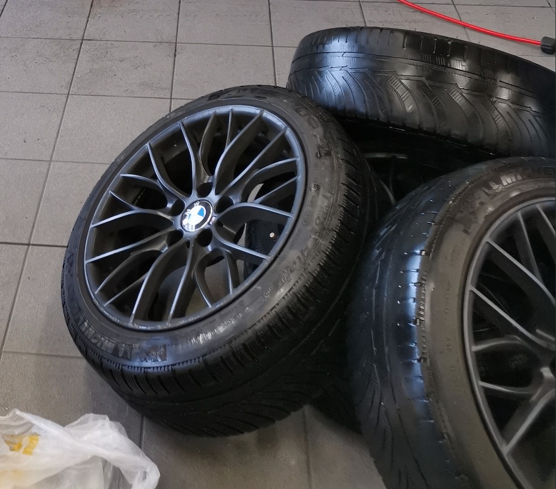 BMW 335i xDrive M-Performance-image-9