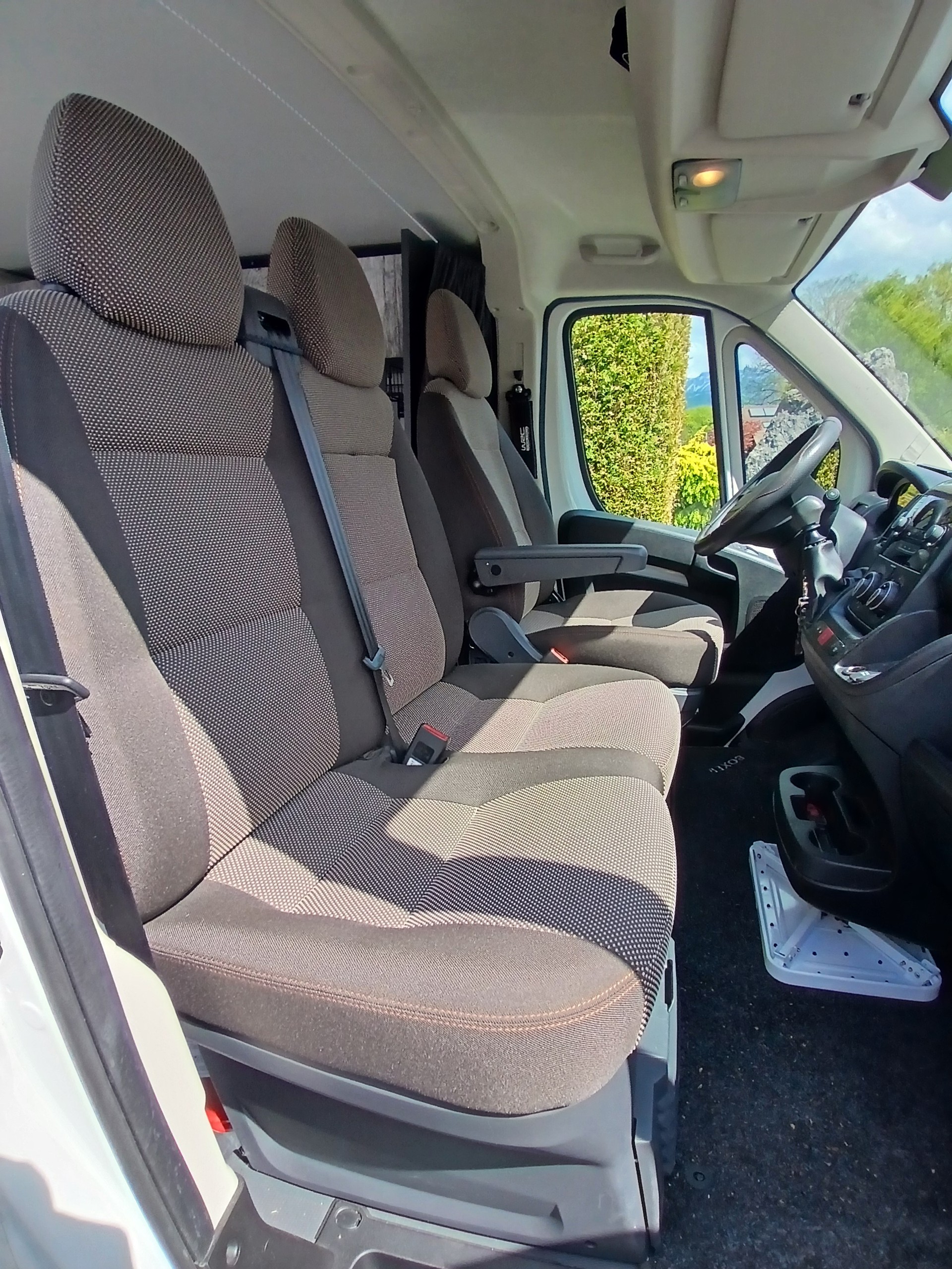 PEUGEOT 2.2 BlueHDi 140 Premium S/S-image-5
