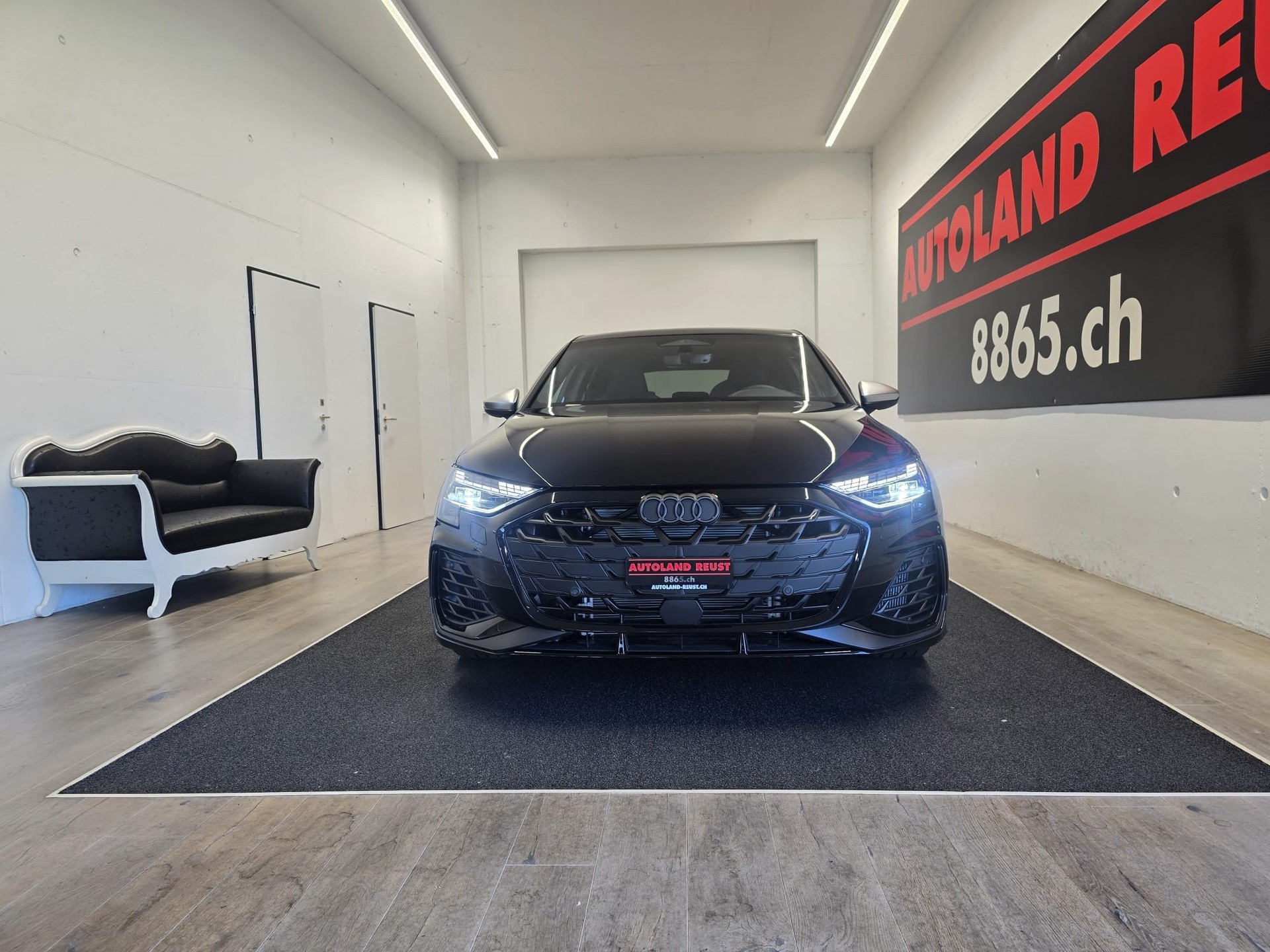 AUDI S3 Sportback TFSI quattro S-tronic-image-6