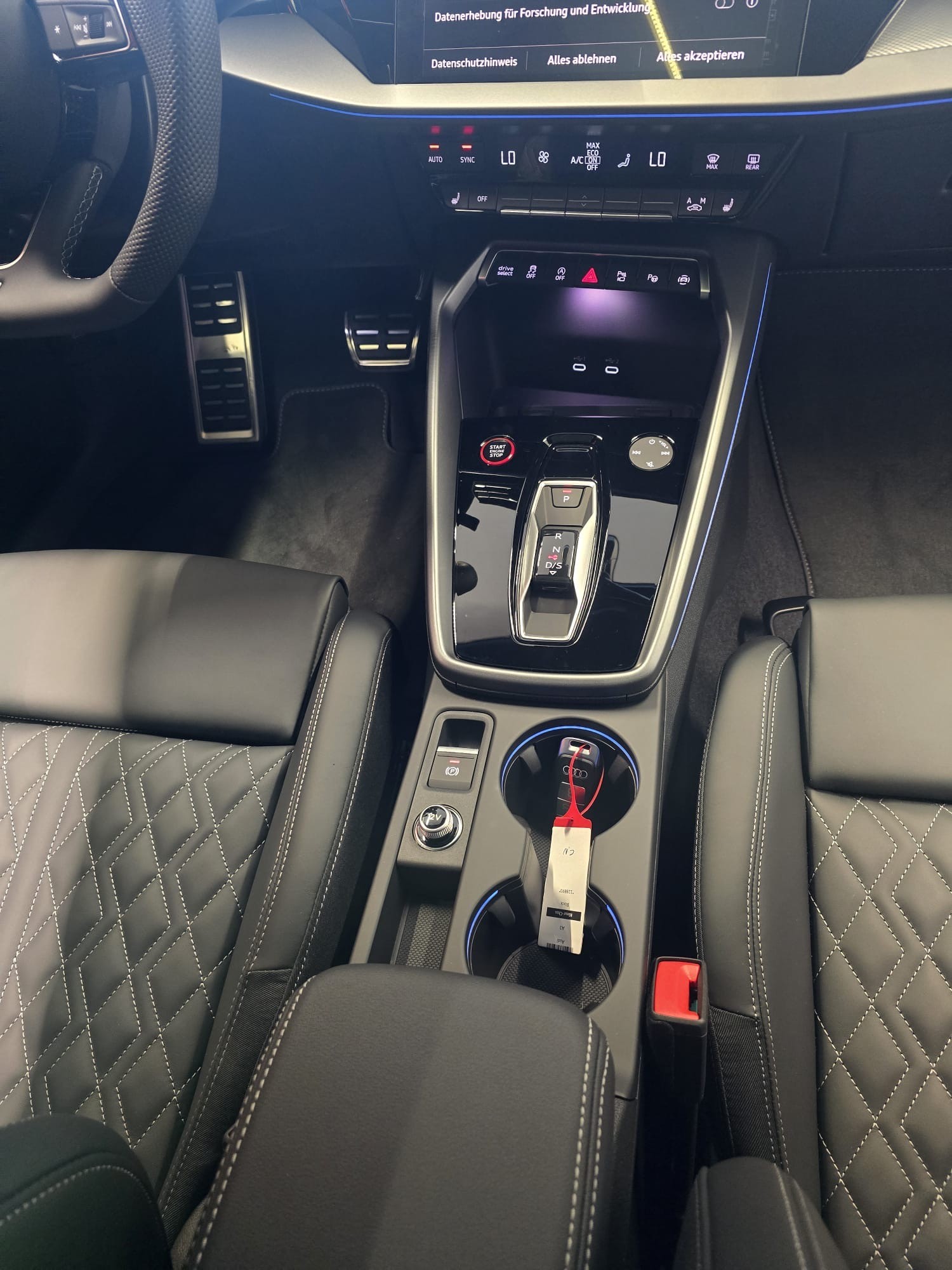 AUDI S3 Sportback TFSI quattro S-tronic-image-20