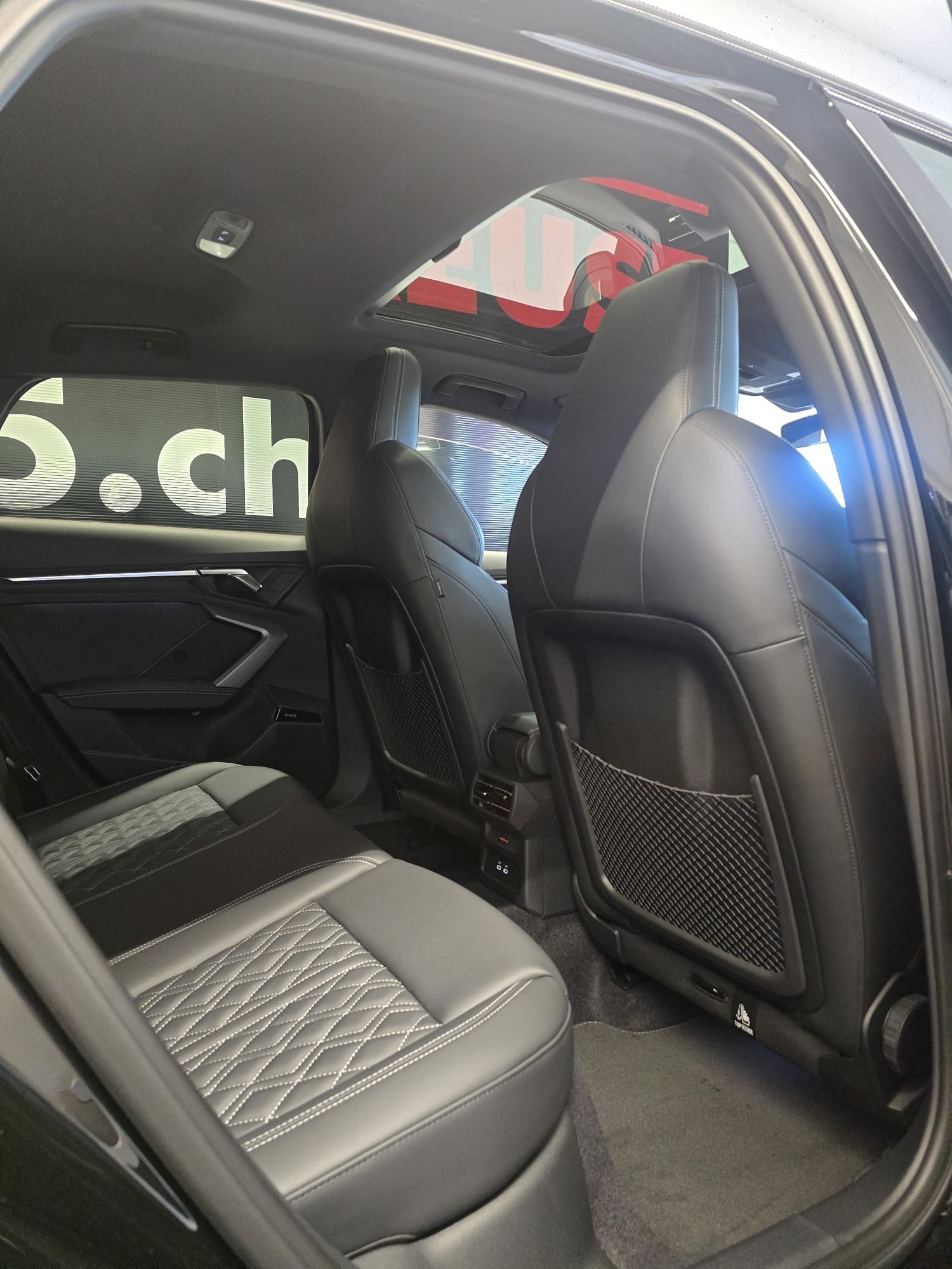 AUDI S3 Sportback TFSI quattro S-tronic-image-11