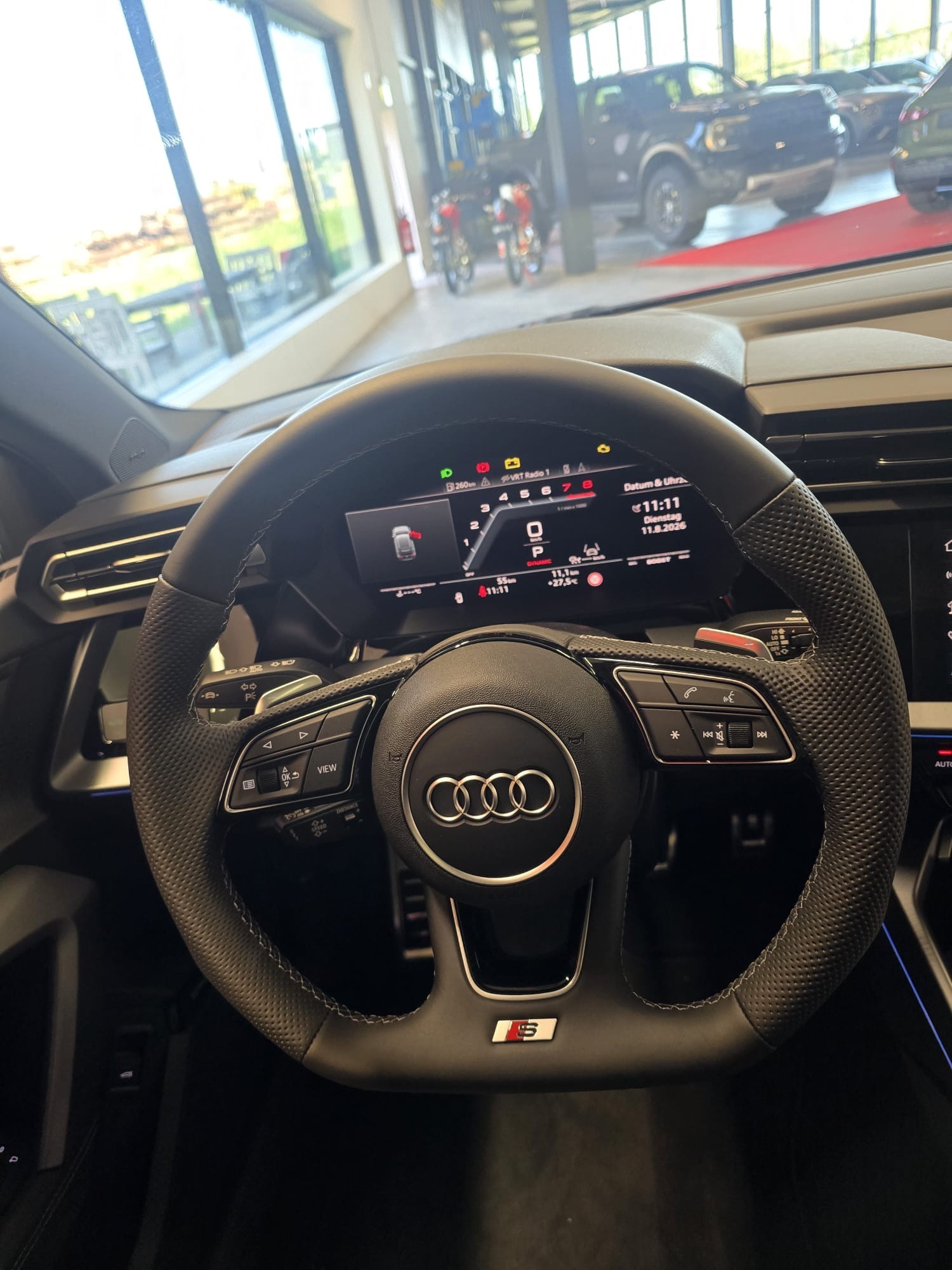 AUDI S3 Sportback TFSI quattro S-tronic-image-12