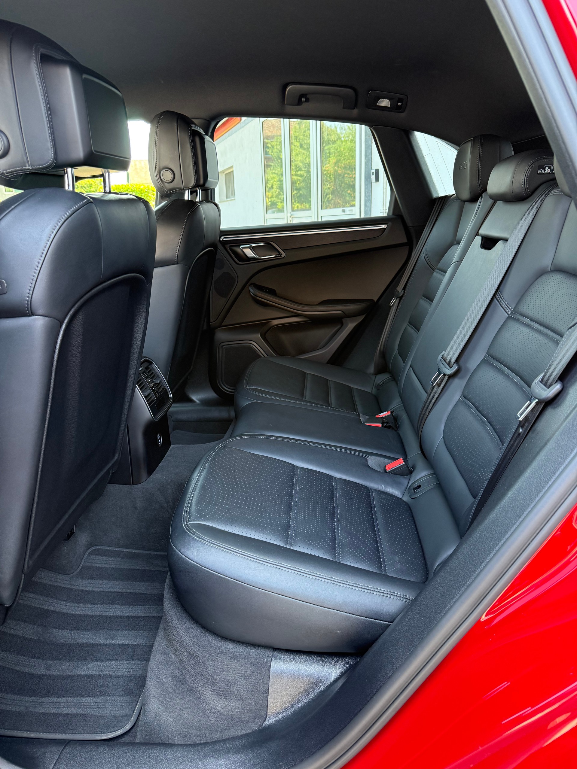 PORSCHE Macan GTS PDK-image-21
