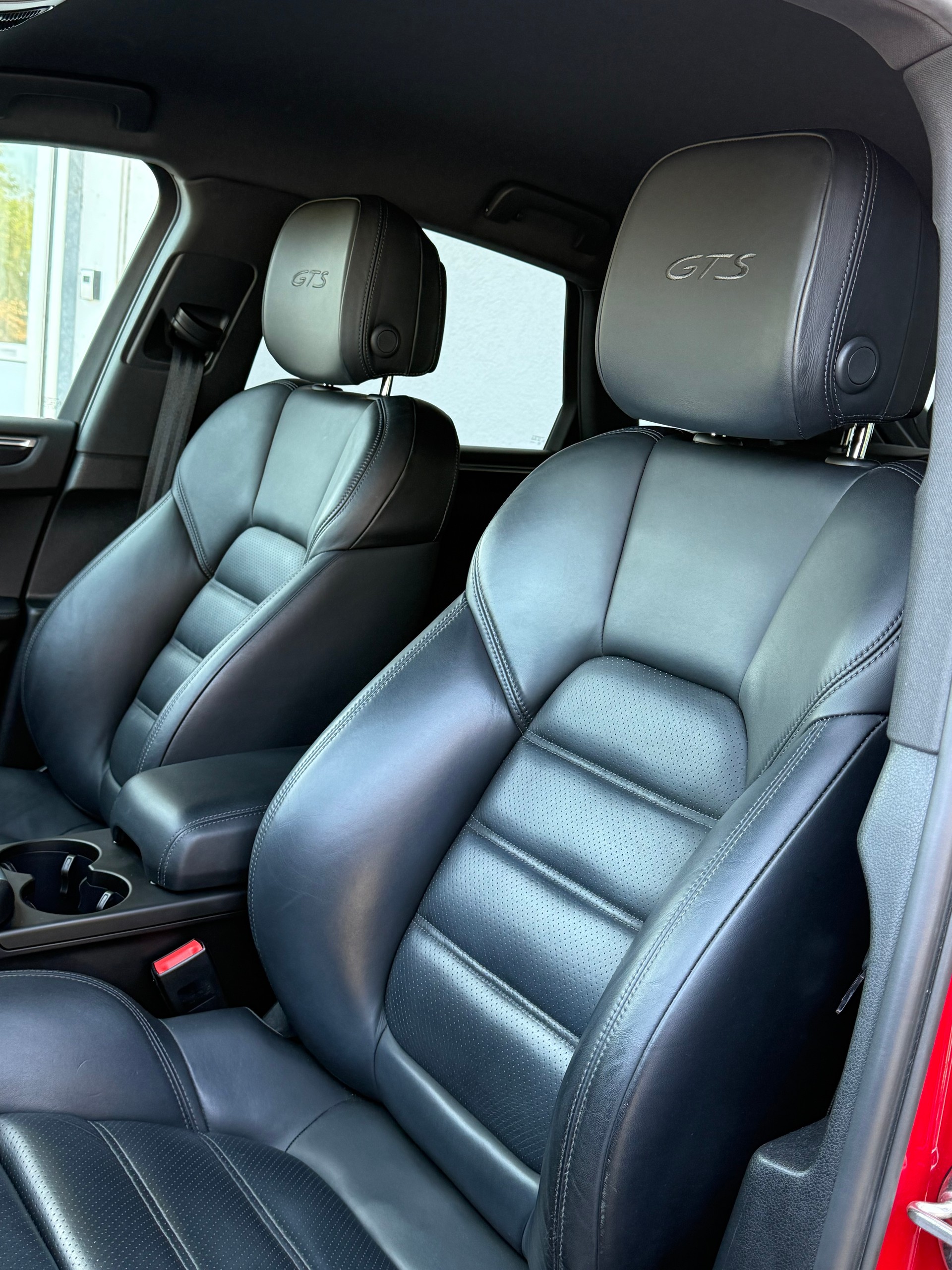 PORSCHE Macan GTS PDK-image-19